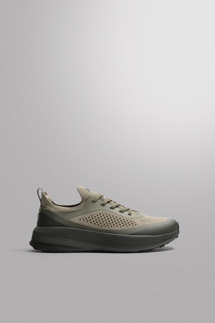TRAIL RUNNING SNEAKERS - Zara product image