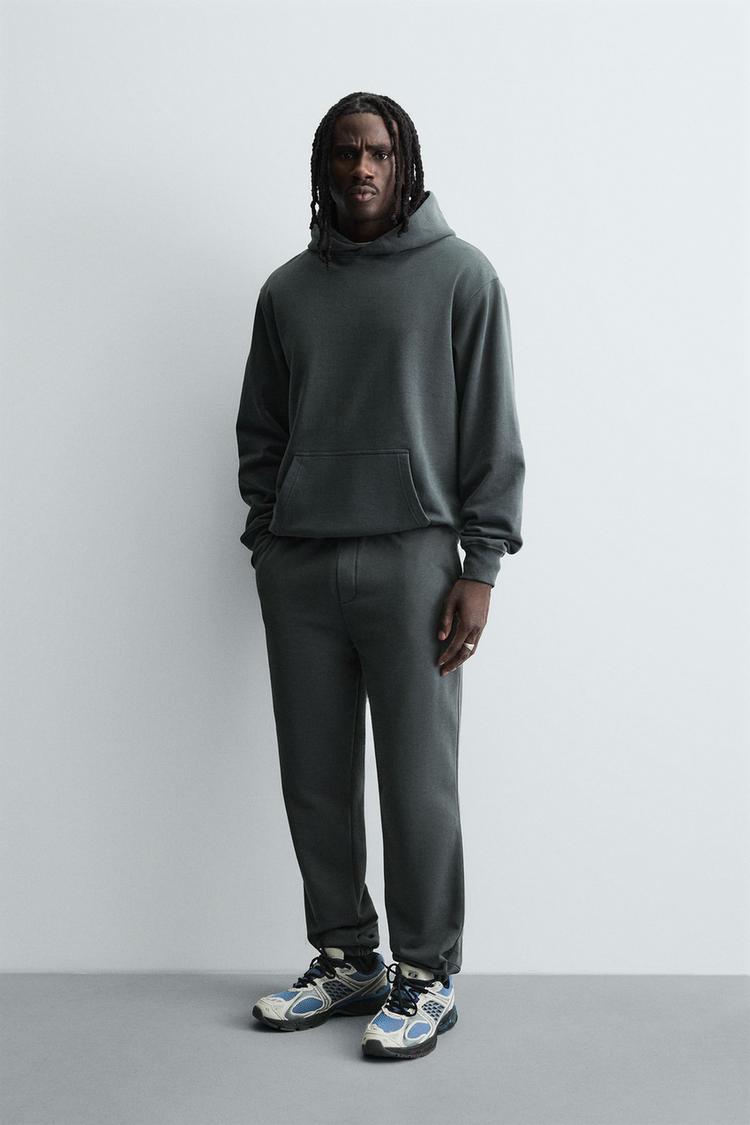 BASIC HOODIE SWEATSHIRT - Zara product image