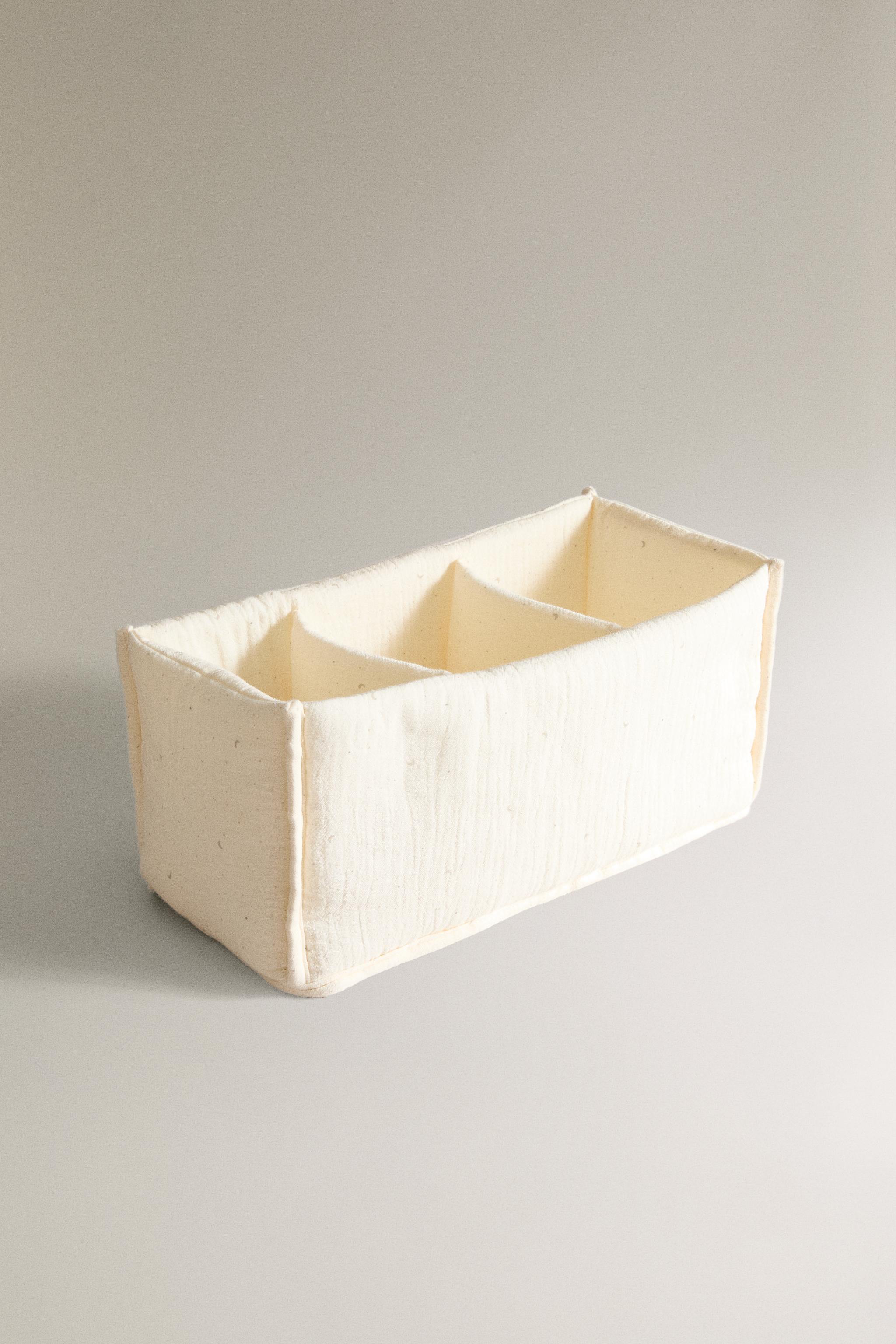 CHILDREN’S MOON TABLE ORGANIZER