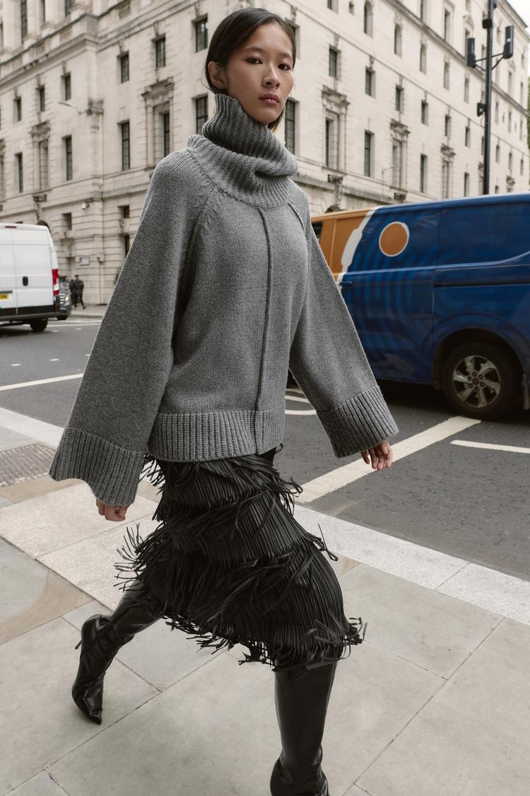 OVERSIZED HIGH NECK KNIT JUMPER - Zara product image