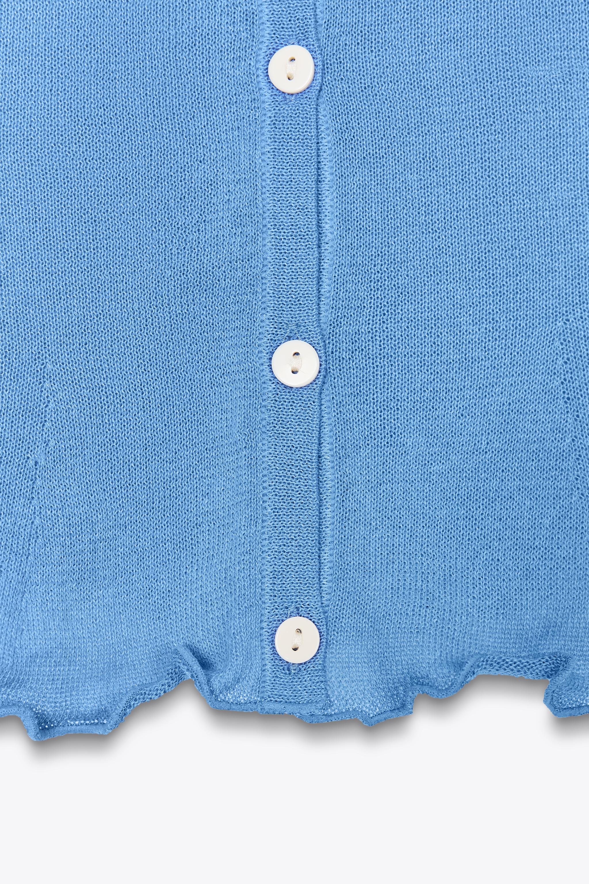RUFFLED KNIT TOP