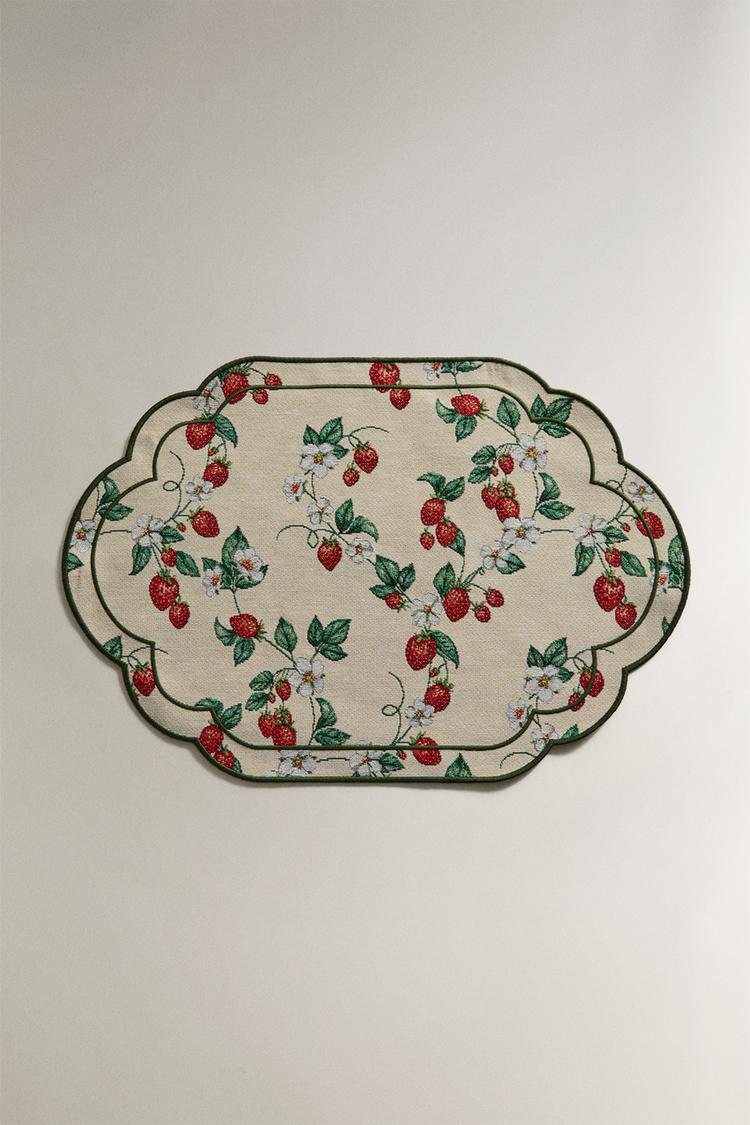 STRAWBERRY JACQUARD PLACEMAT - Zara product image