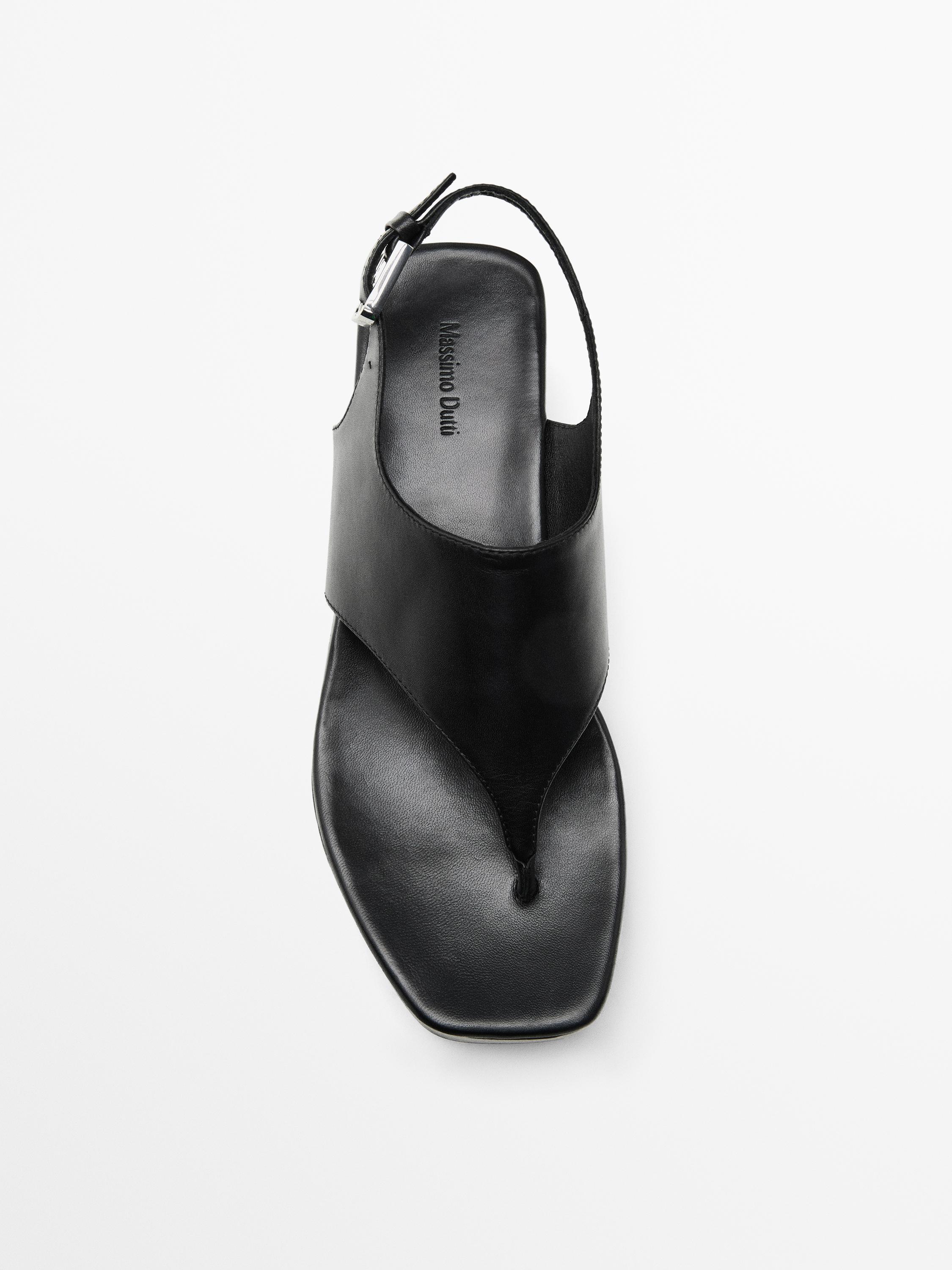 Wooden wedge sandals