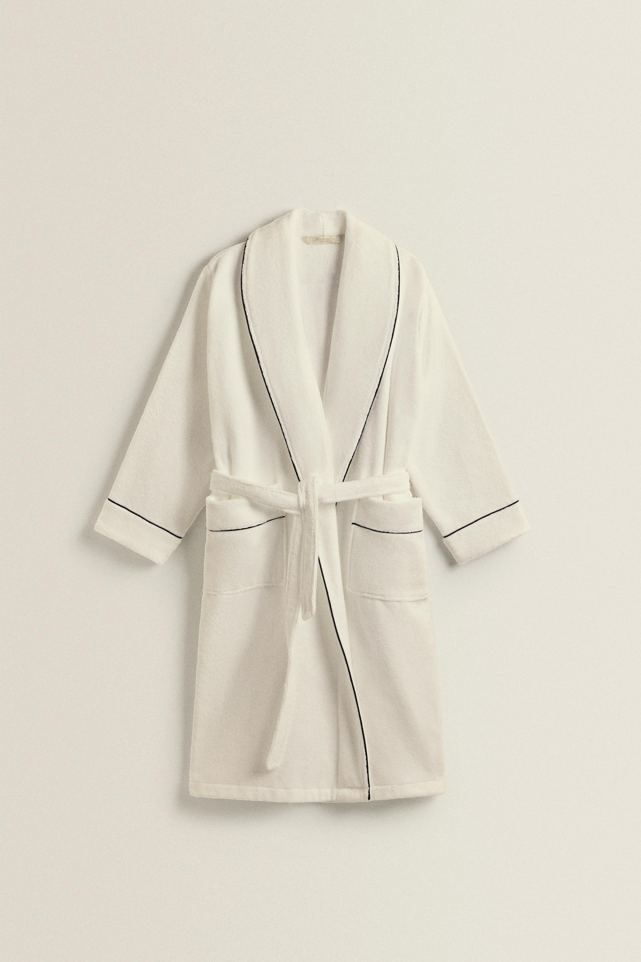 (400 GXM²) BATHROBE WITH PIPING