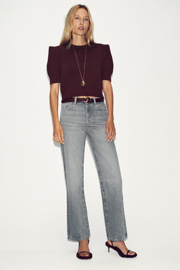 SHORT SLEEVE KNIT SWEATER WITH MARKED SHOULDERS