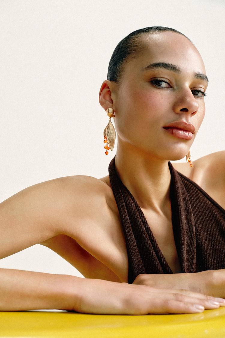 BEADED FLOWER EARRINGS - Zara product image