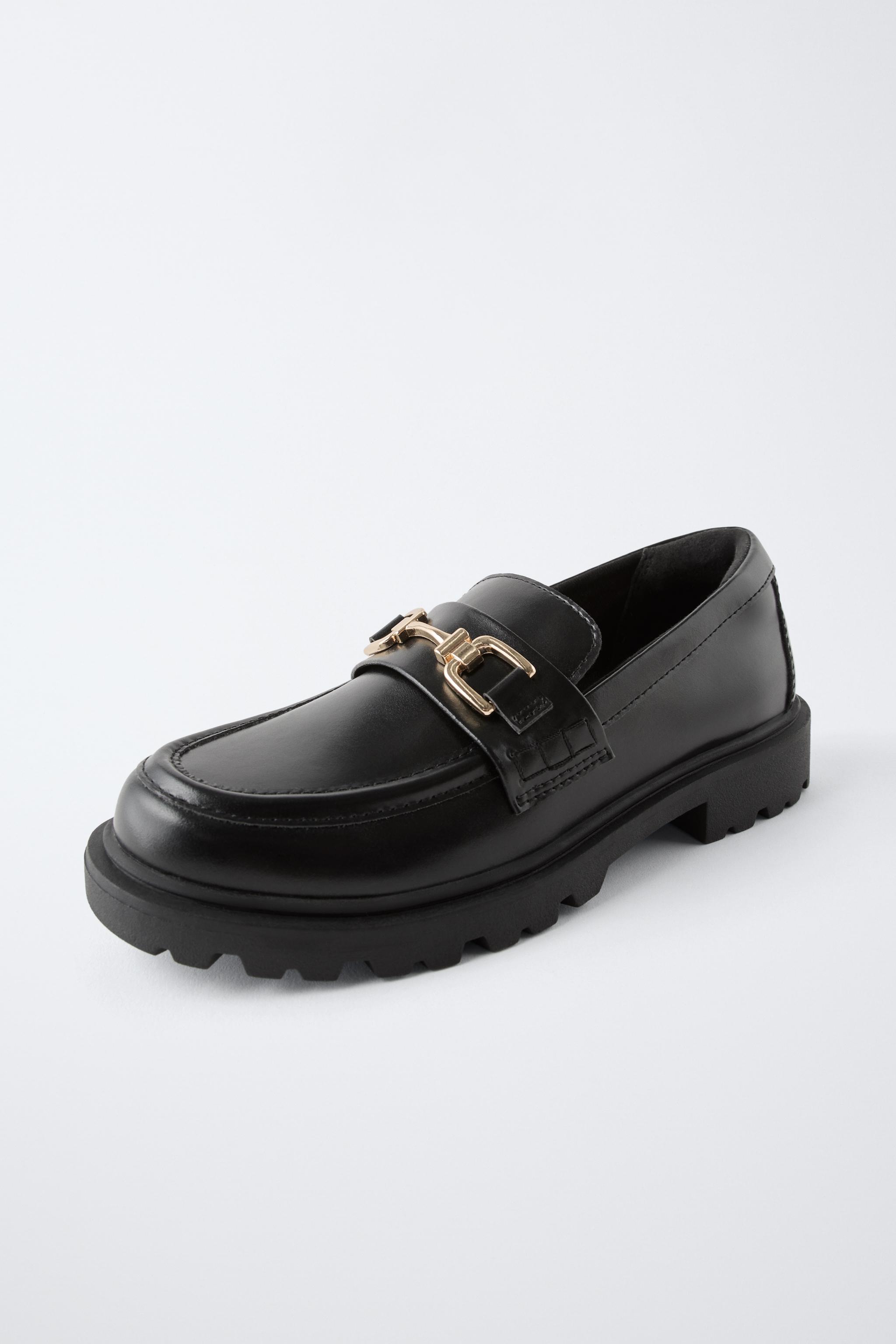MOCASSINS À MAILLON