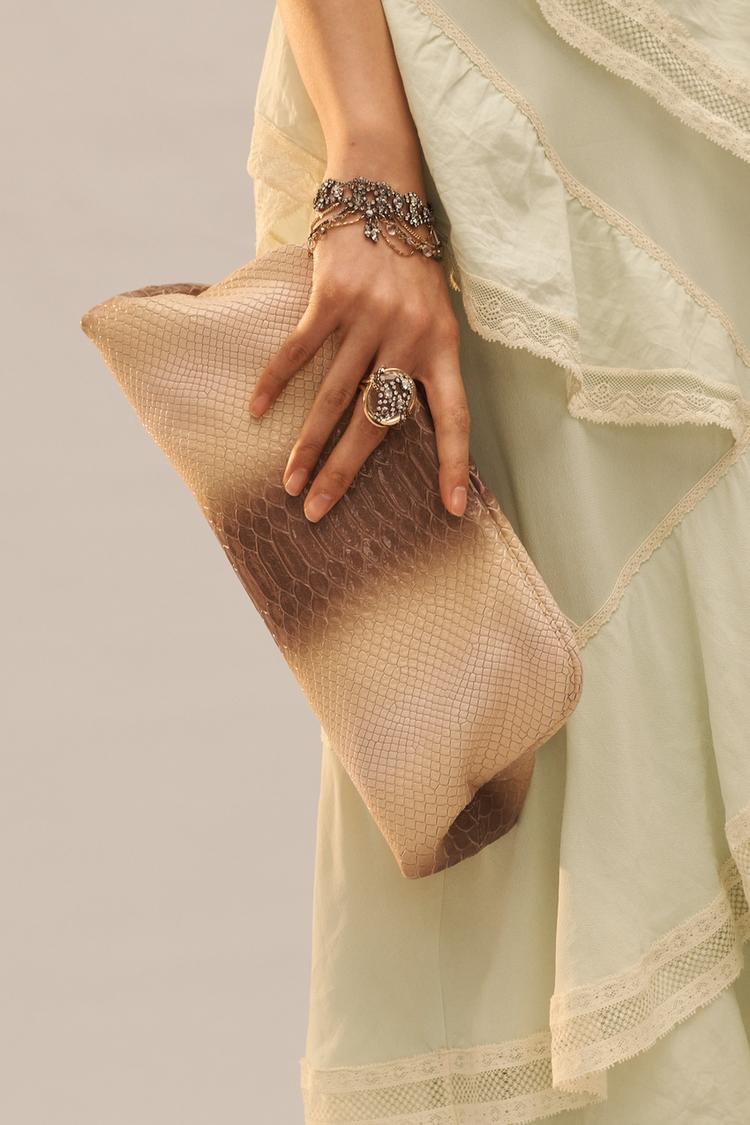 LIMITED EDITION EMBOSSED LEATHER POUCH - Zara product image