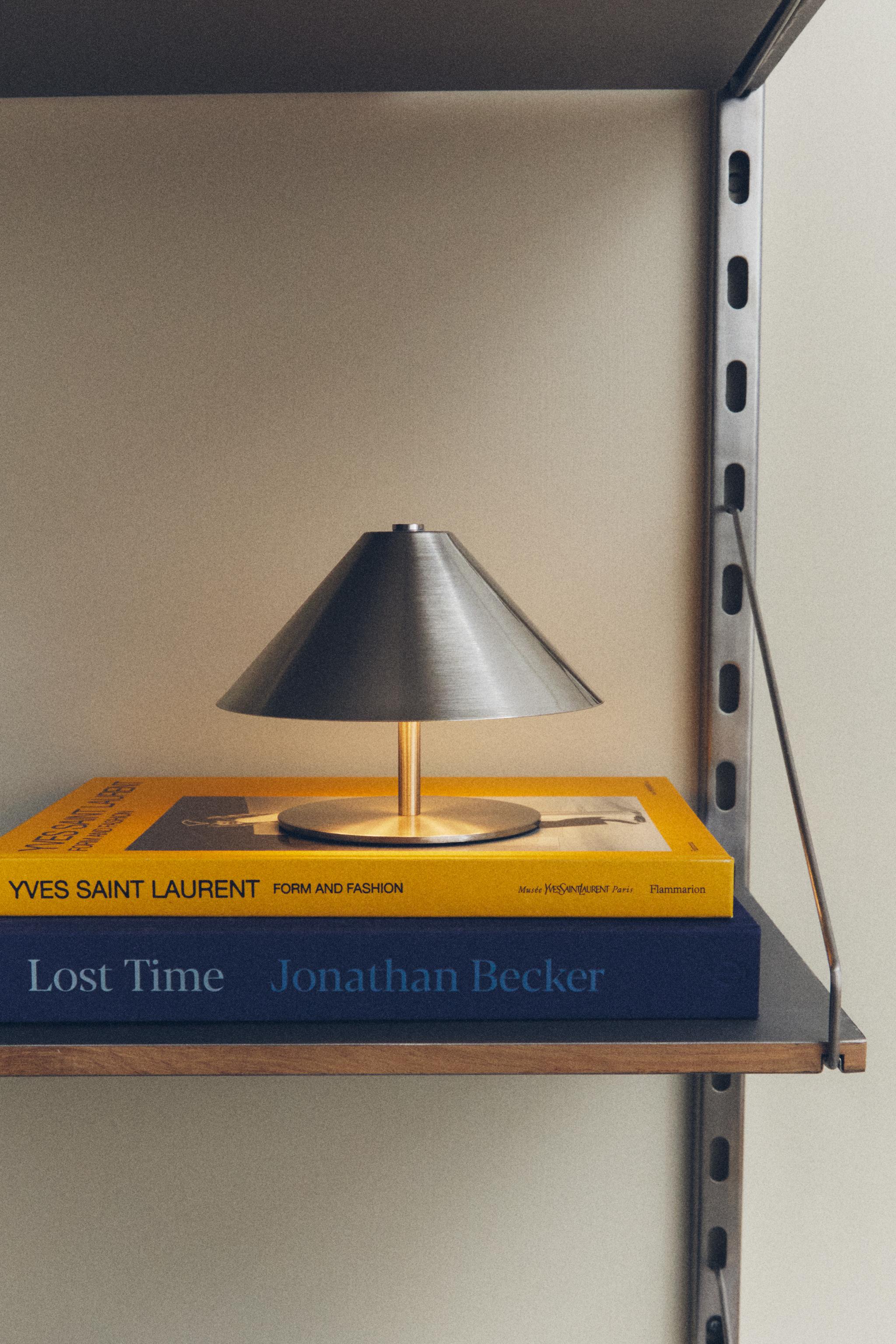 LAMPE DE TABLE FER SANS FIL