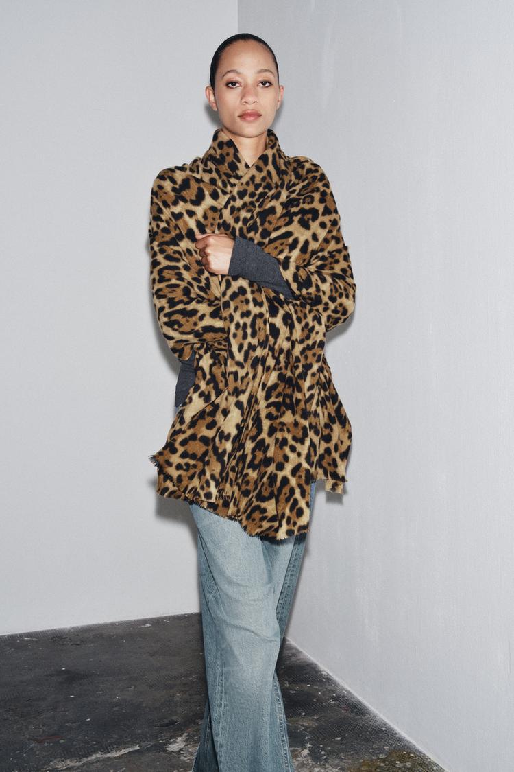 ANIMAL PRINT SCARF - Zara product image