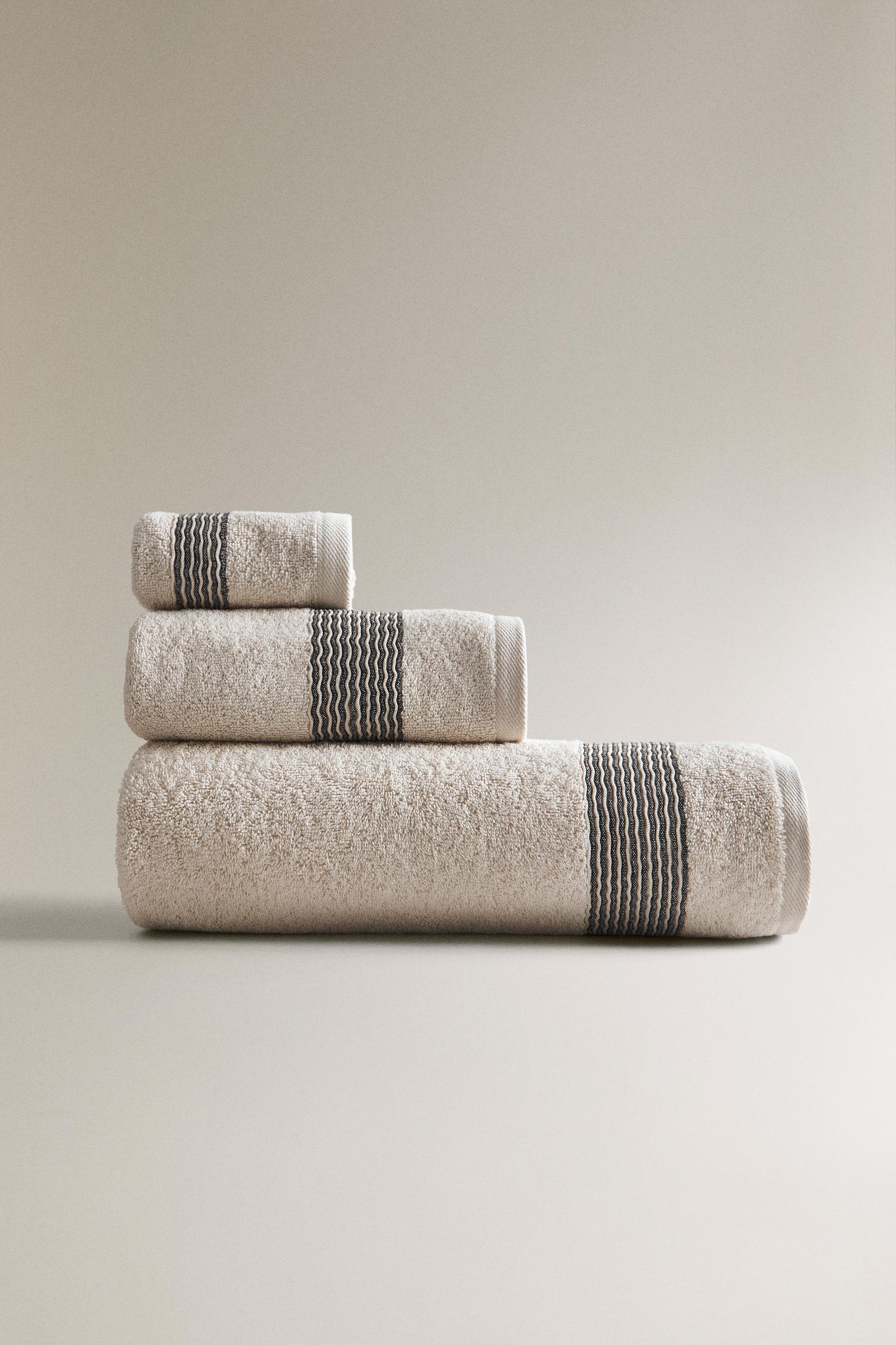 SERVIETTE DE BAIN COTON FRISE PLISSÉE