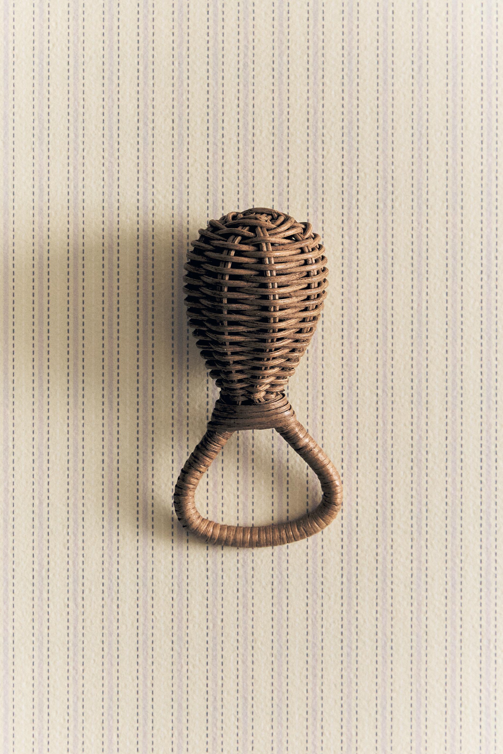 HOCHET ENFANT ROTIN