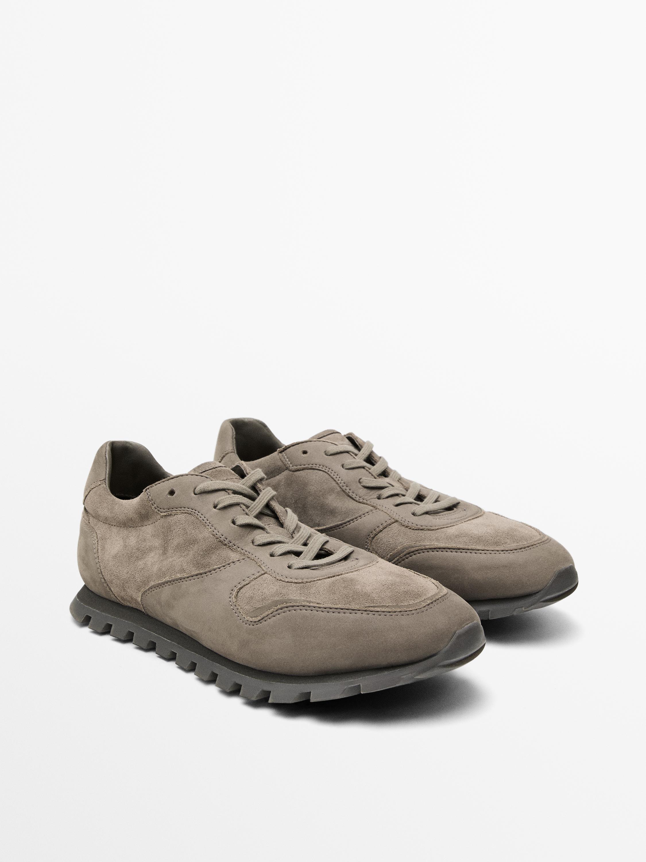 Contrast sneakers