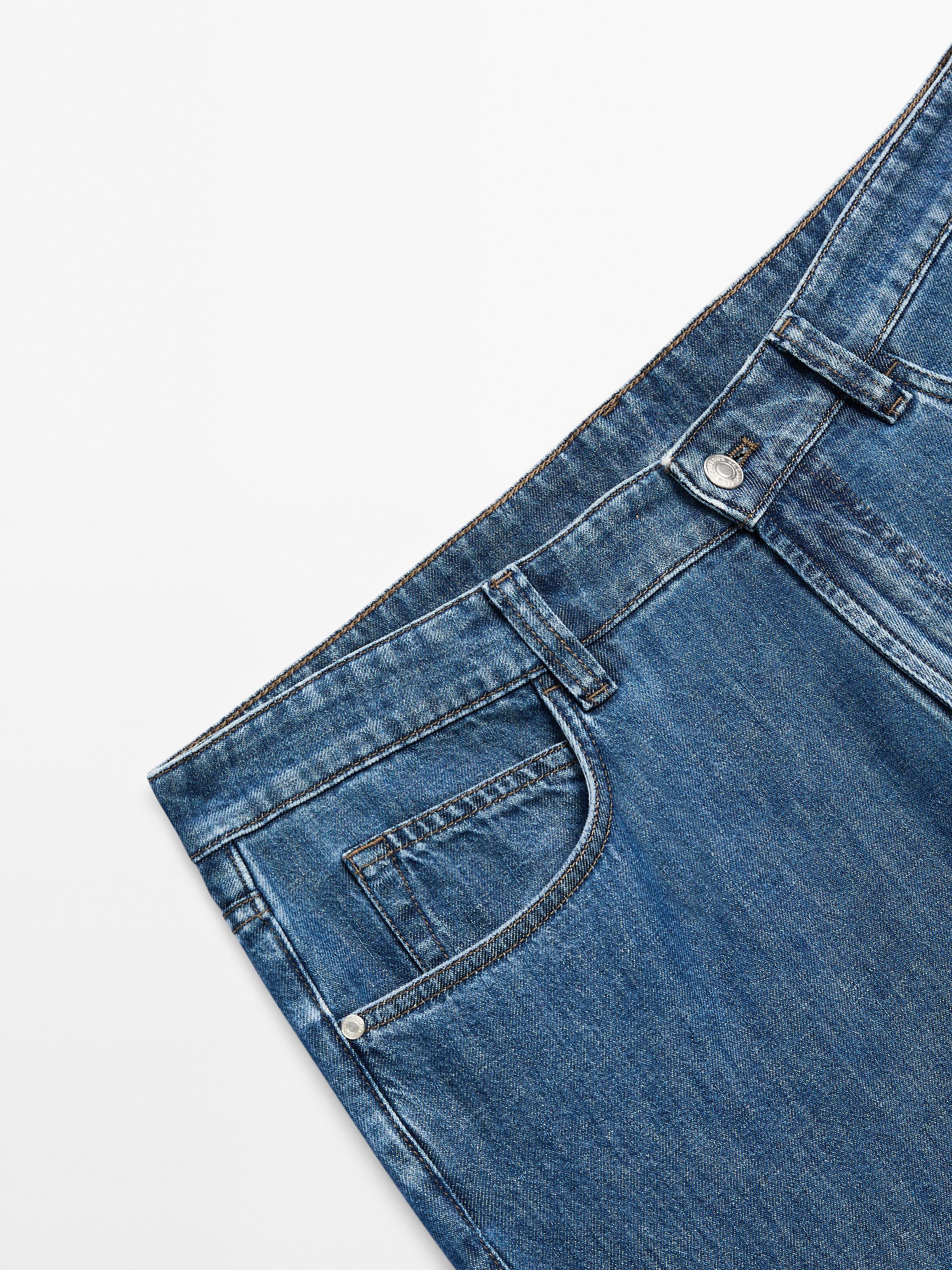 Lightweight tapered fit jeans