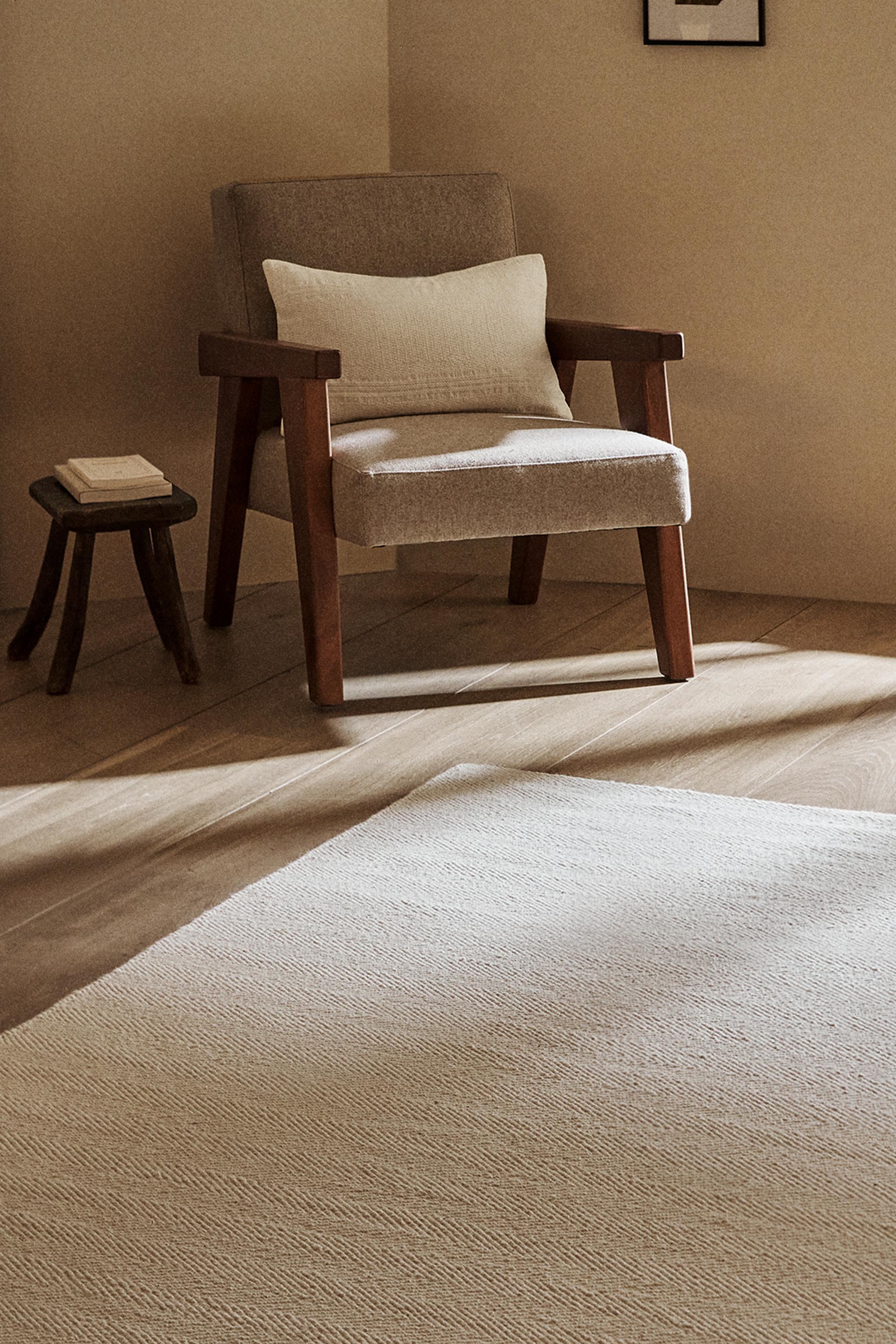 HERRINGBONE WOOL AREA RUG