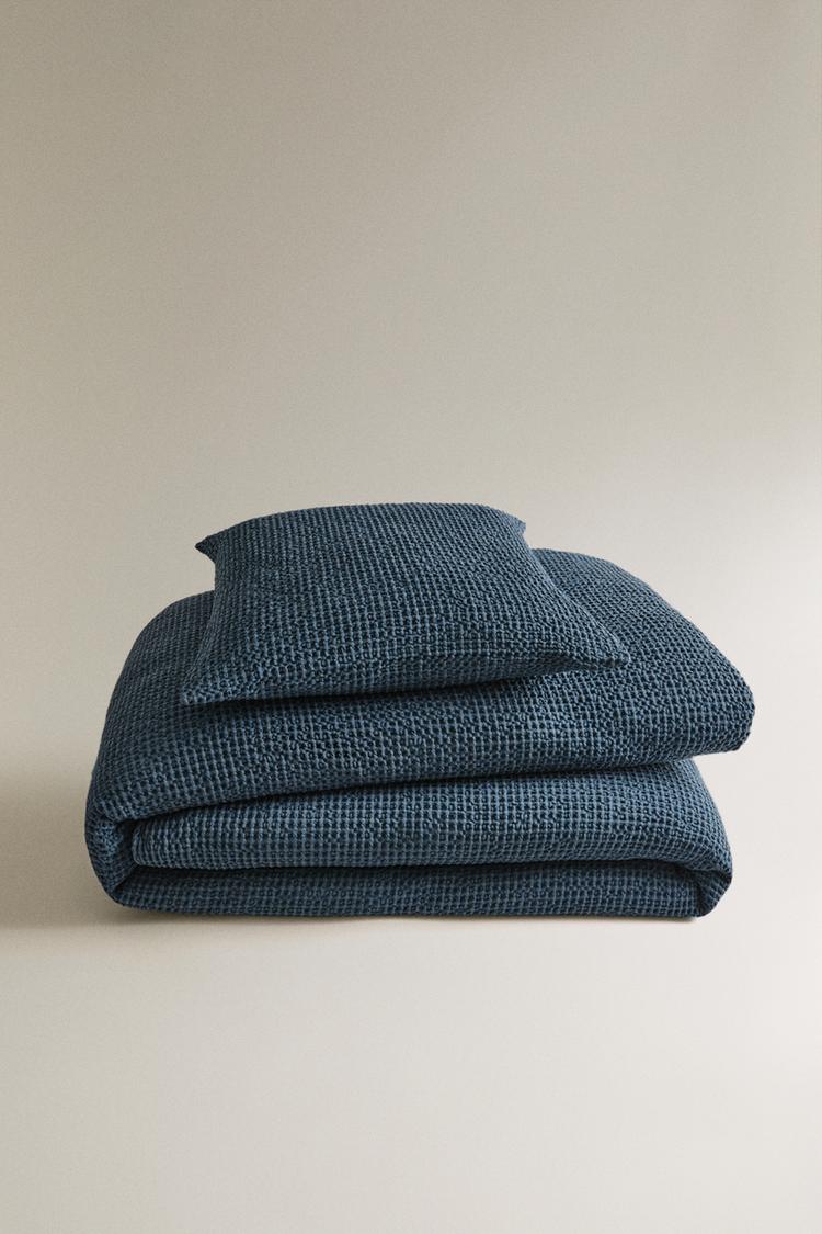 MINI WAFFLE BEDSPREAD - Zara product image