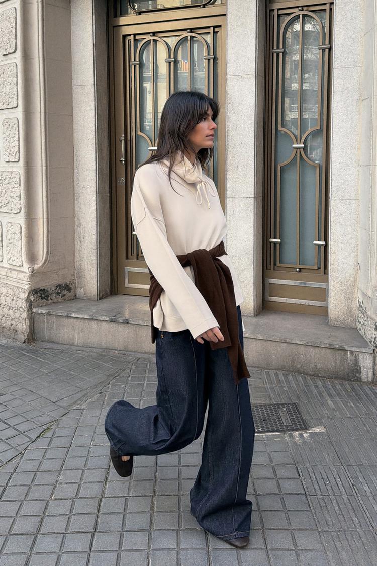 WASHED EFFECT INTERLOCK SWEATSHIRT - Zara product image
