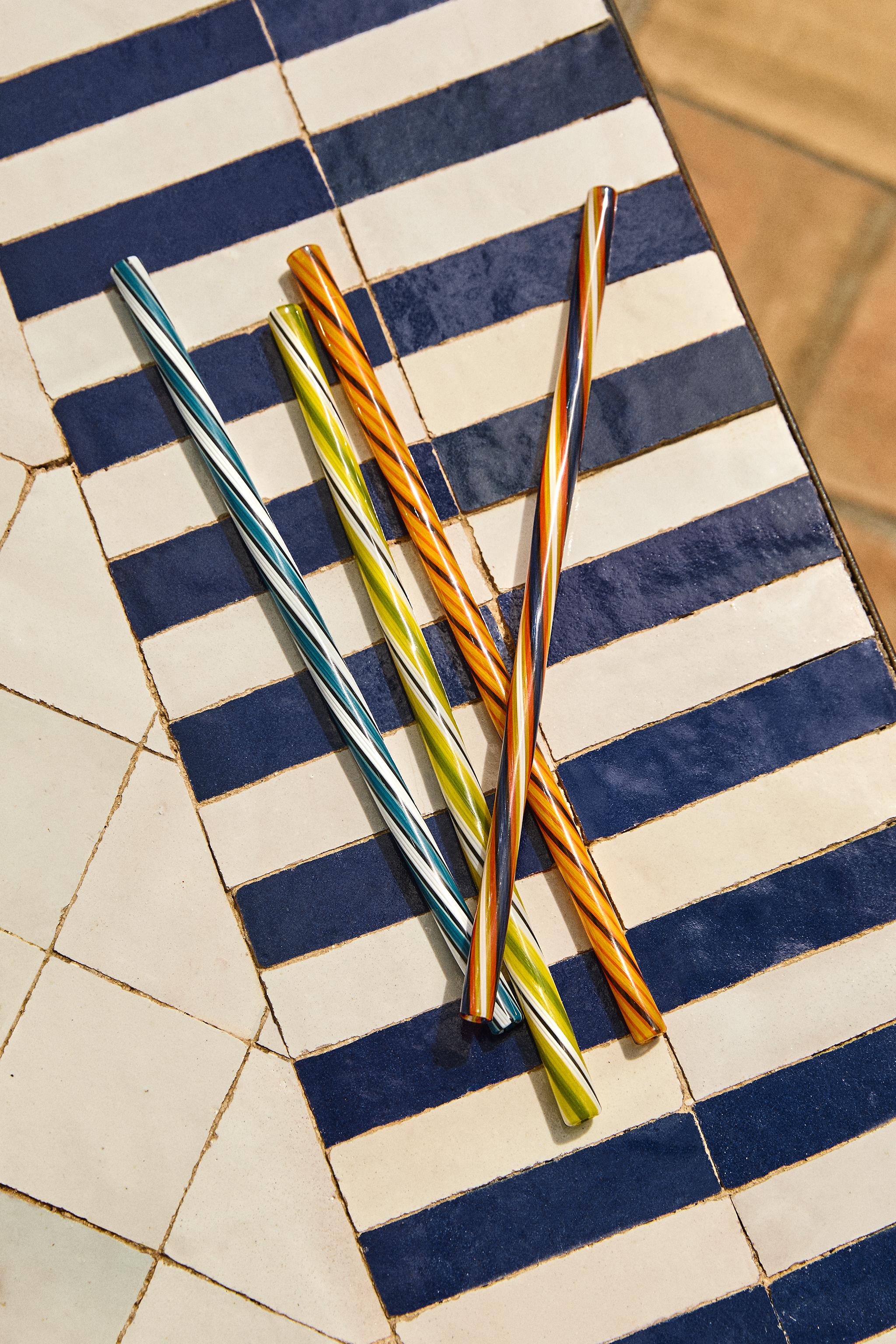 SET OF SPIRAL GLASS STRAWS (SET OF 4)