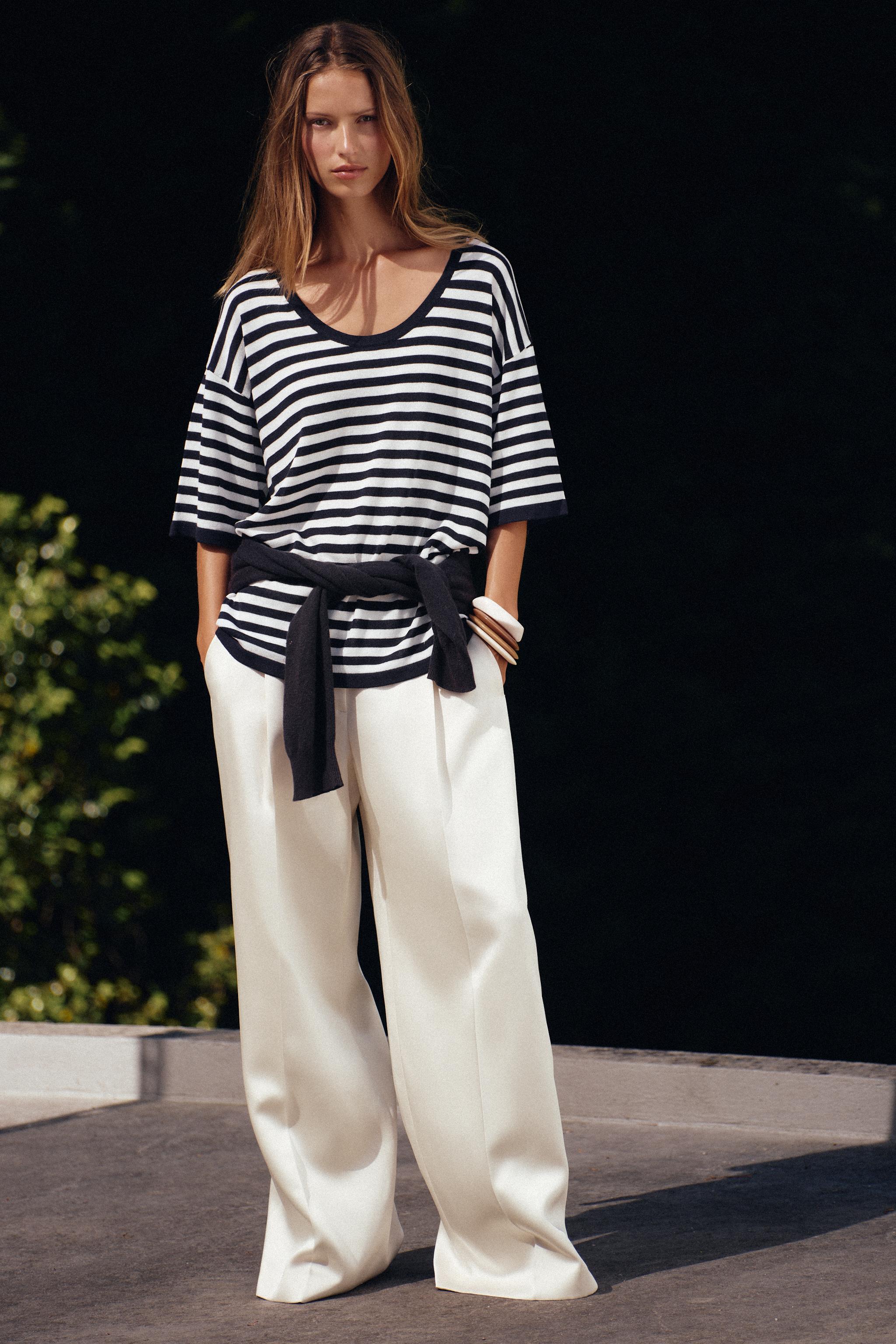 TOP OVERSIZE EN MAILLE MANCHES COURTES