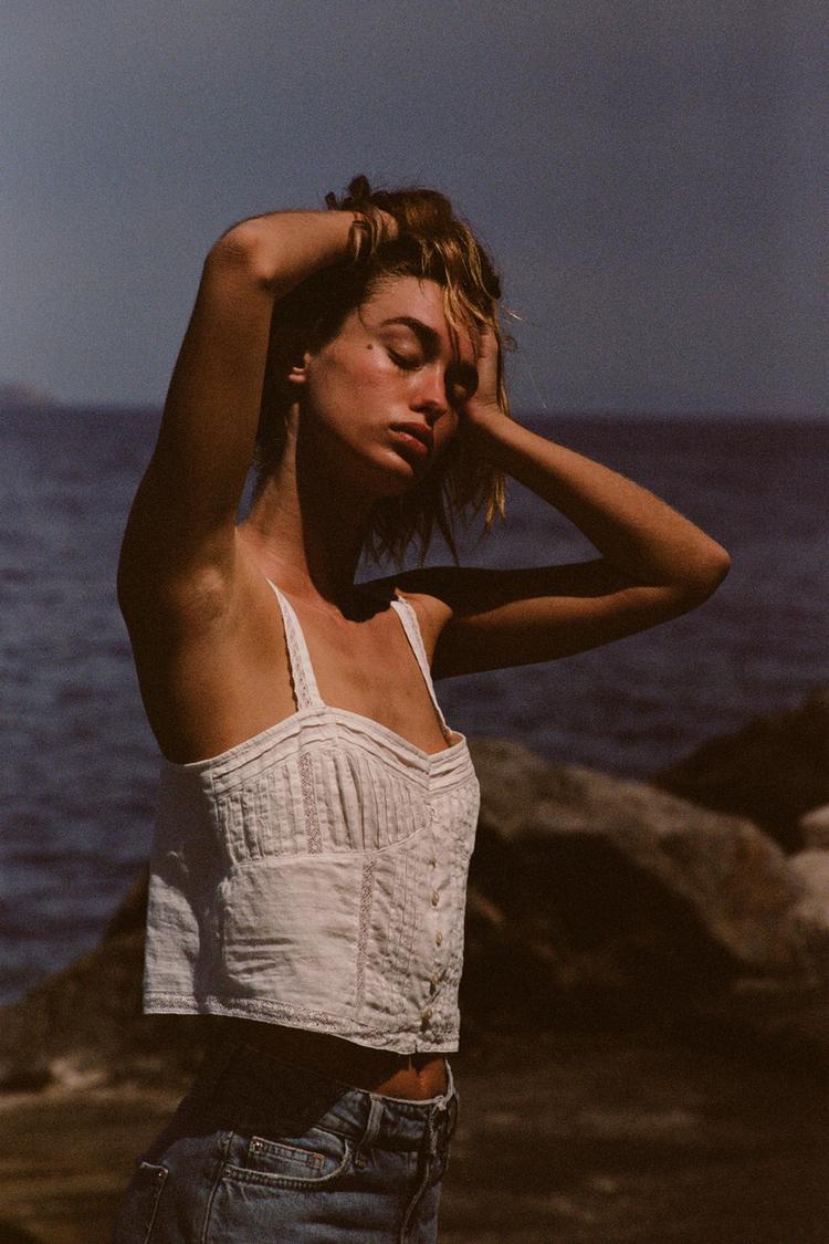 PINTUCK CROP TOP