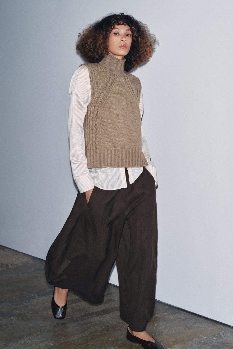 WOOL BLEND HIGH NECK VEST - Zara product image