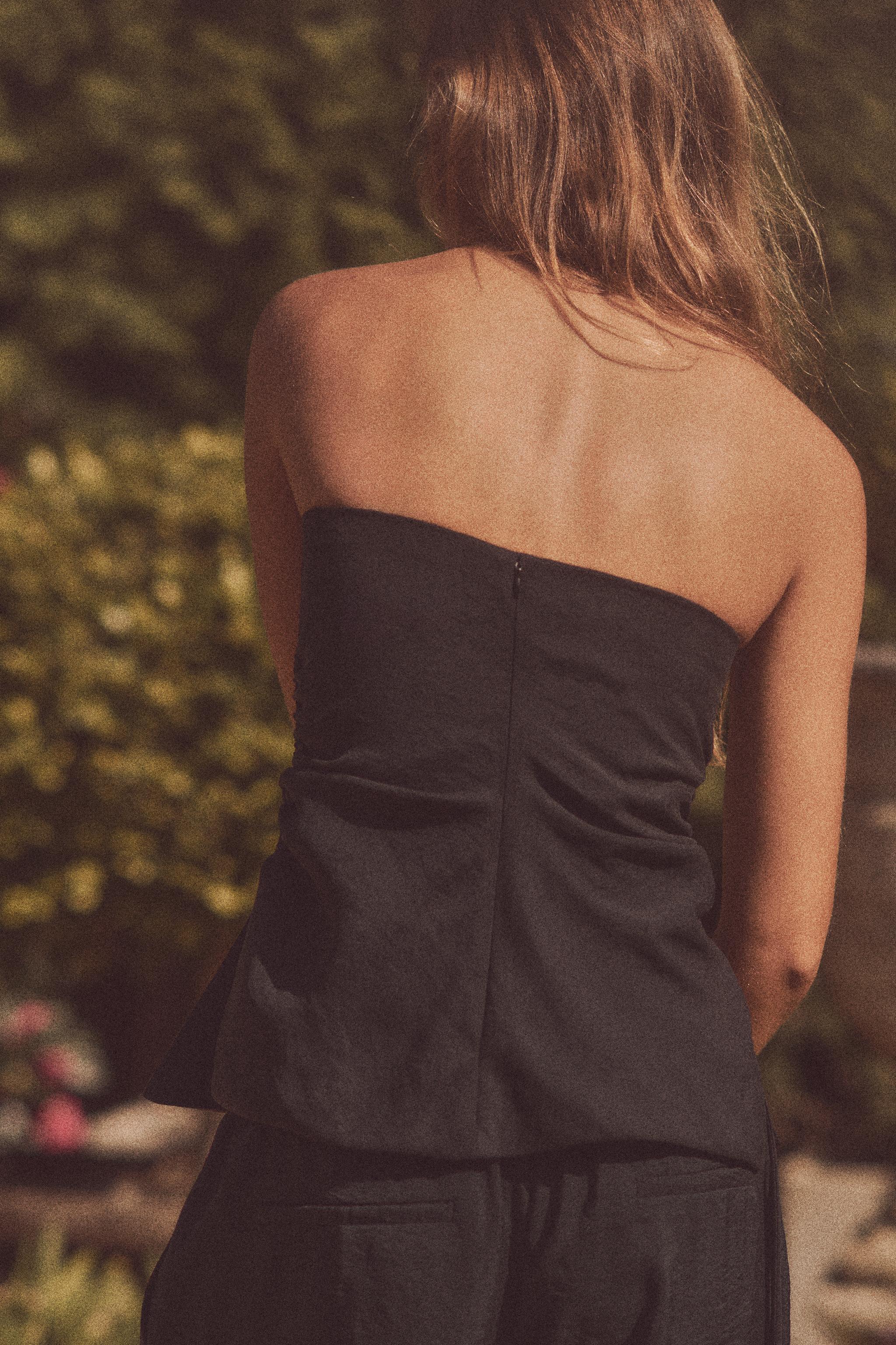 FLOWY TUBE TOP