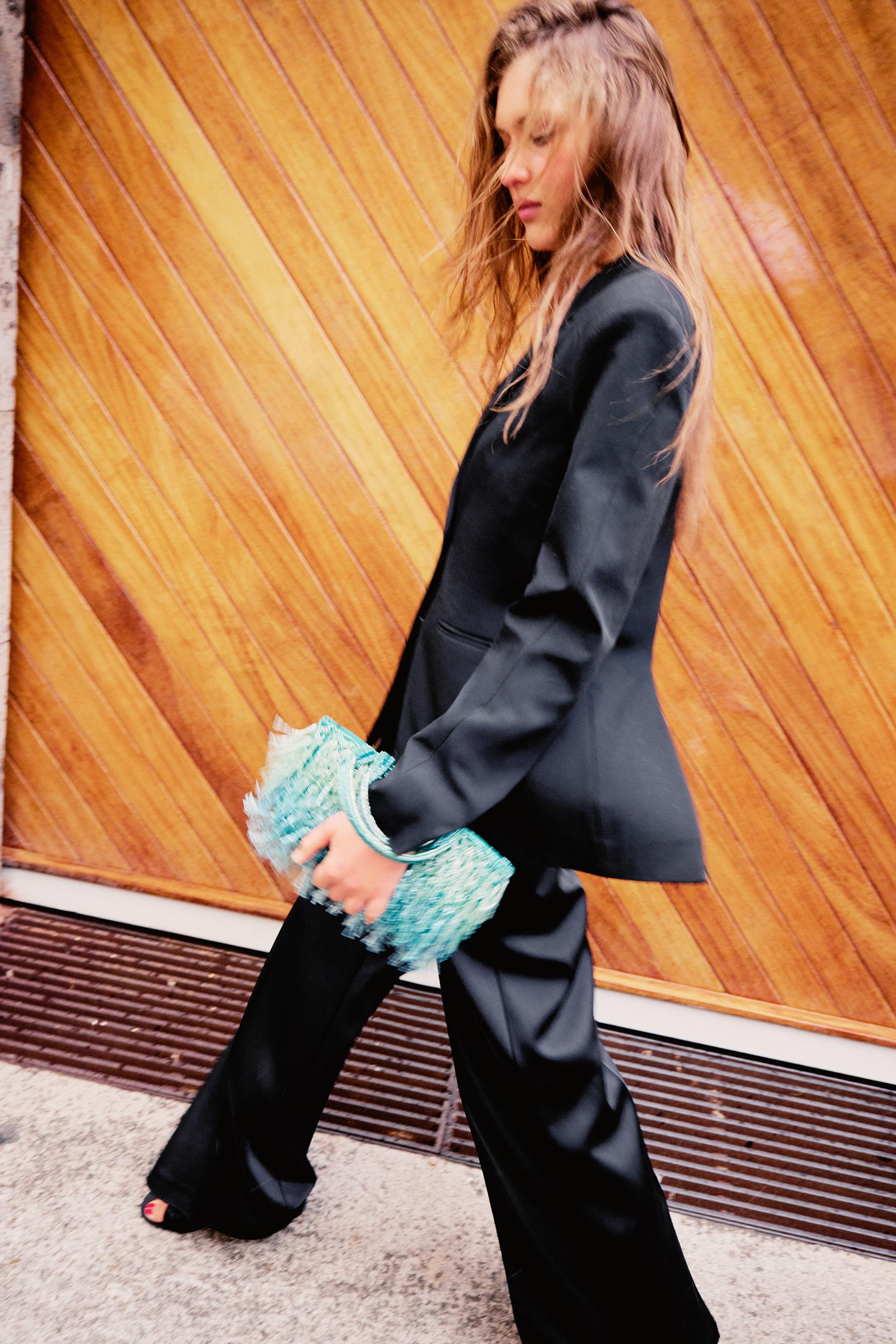 BLAZER WITH BACK CUT-OUT