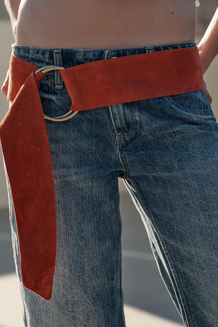100% SUEDE LEATHER BELT WITH CIRCULAR BUCKLE