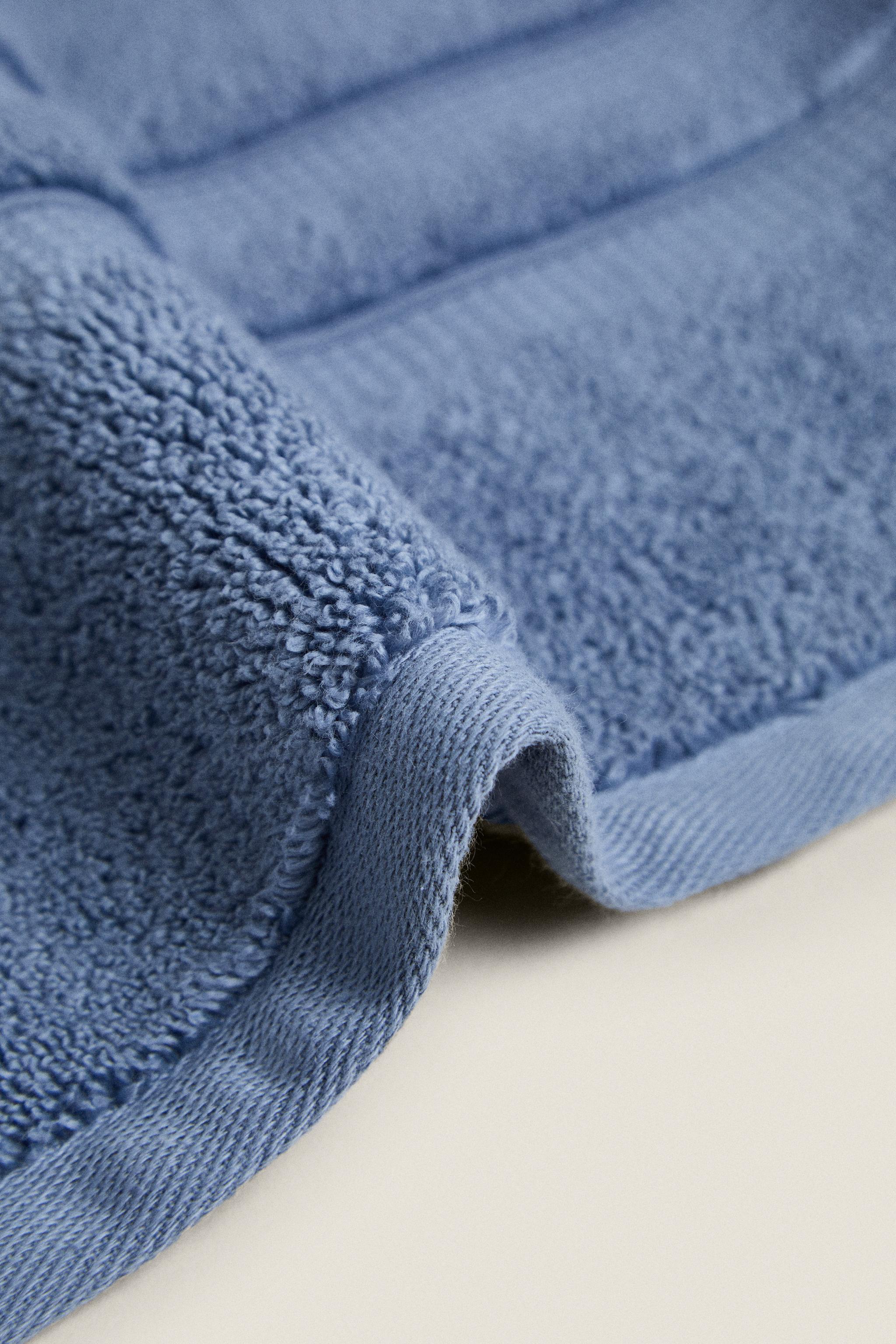 EXTRA SOFT DOUBLE BORDER BATH TOWEL