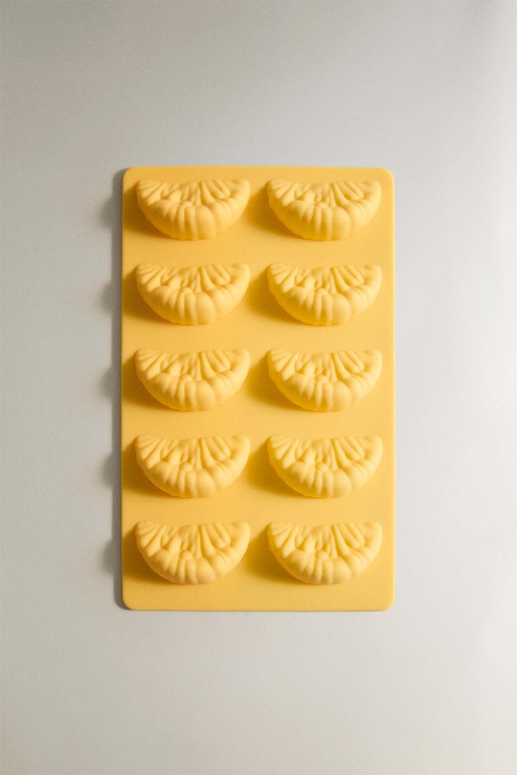 10-CUBE FRUIT SLICE SILICONE ICE TRAY - Zara product image