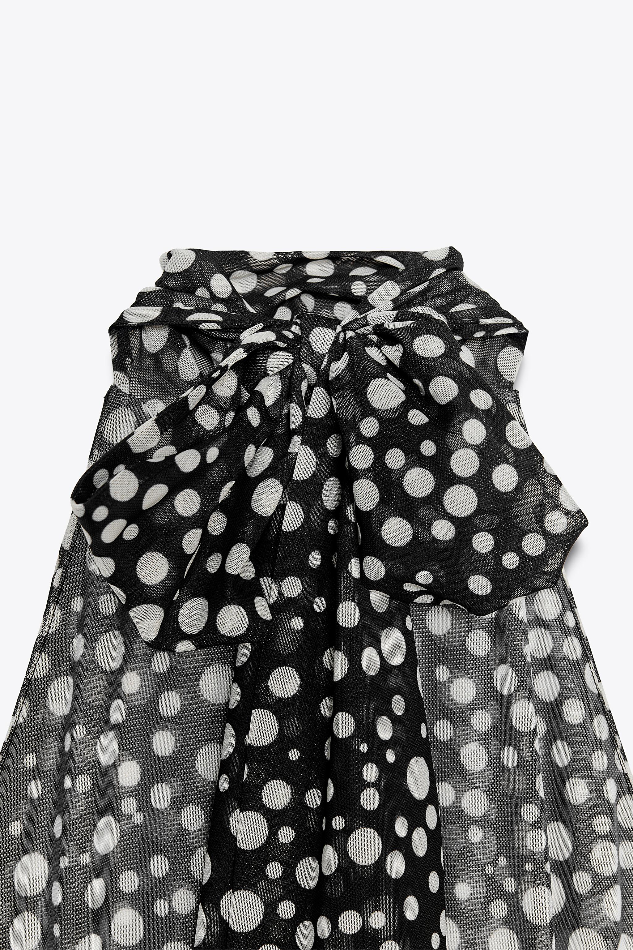 ROBE HALTER À POIS
