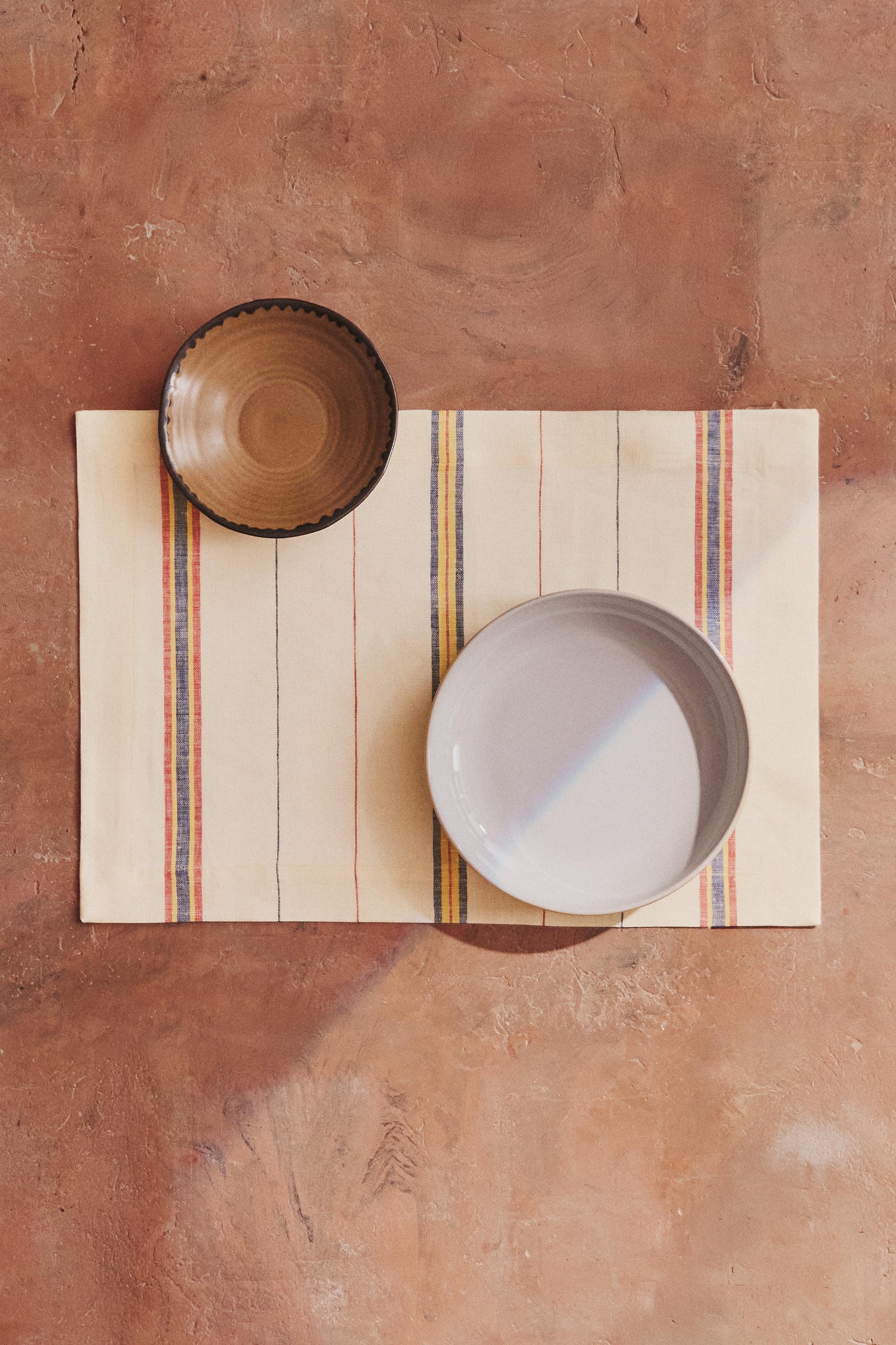 SET DE TABLE LIN RAYURES