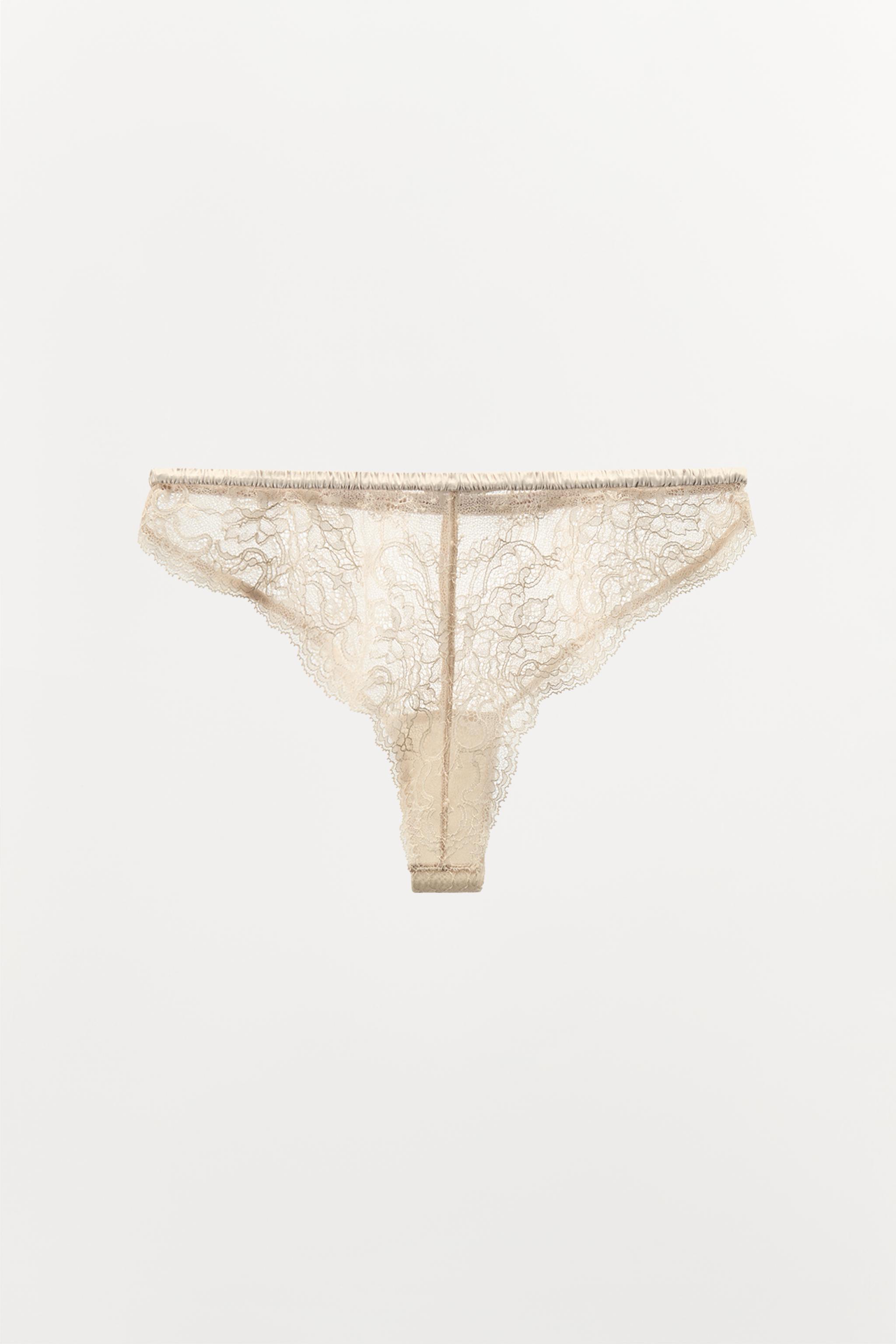 CULOTTE EN DENTELLE COMBINÉE