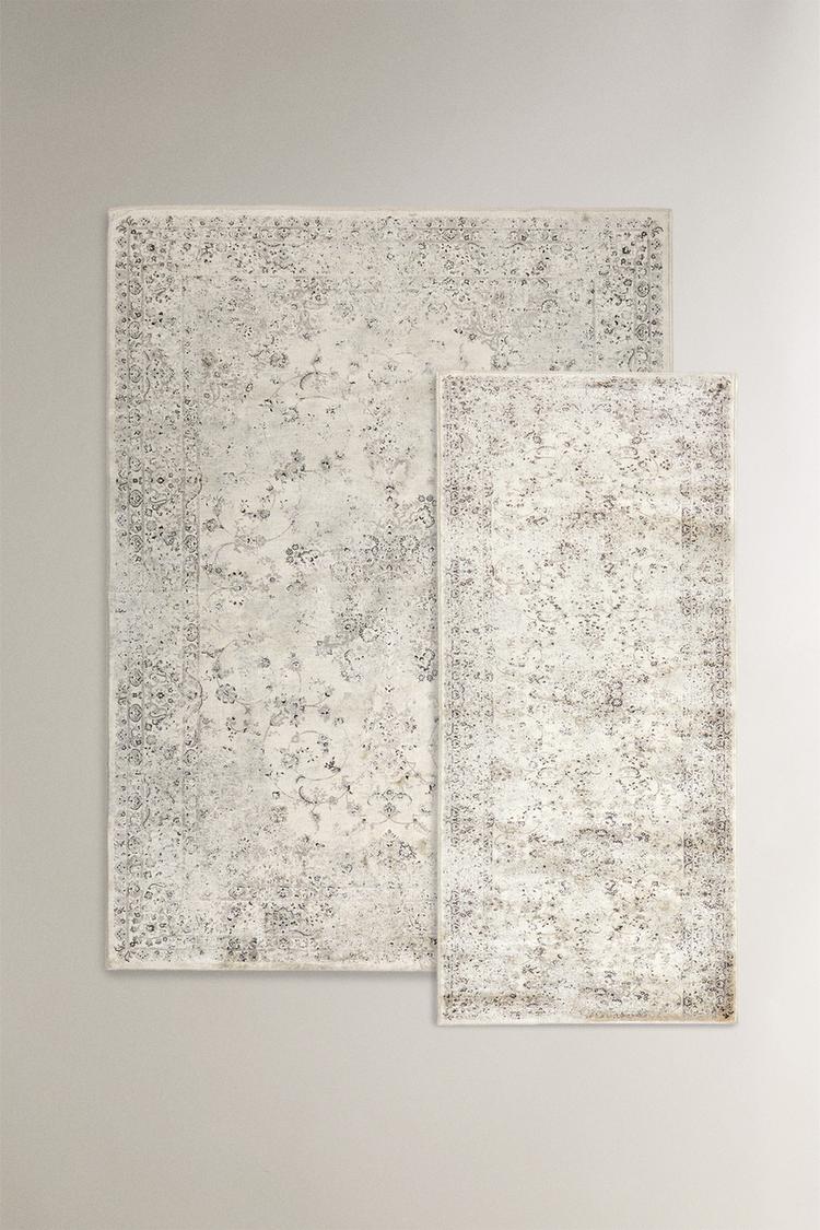 VINTAGE-EFFECT RUG - Zara product image