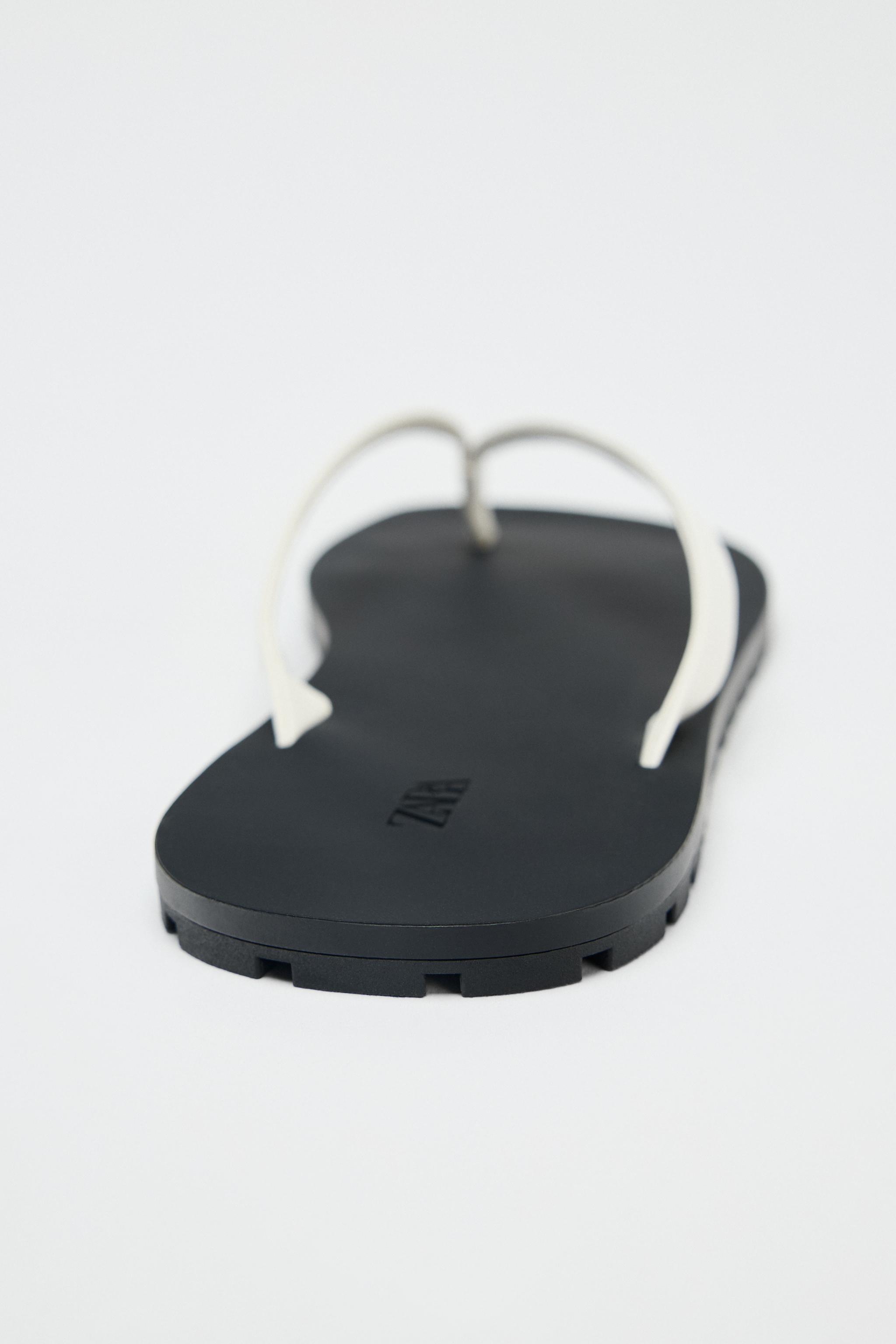 LEATHER SANDALS WITH RUBBER SOLE