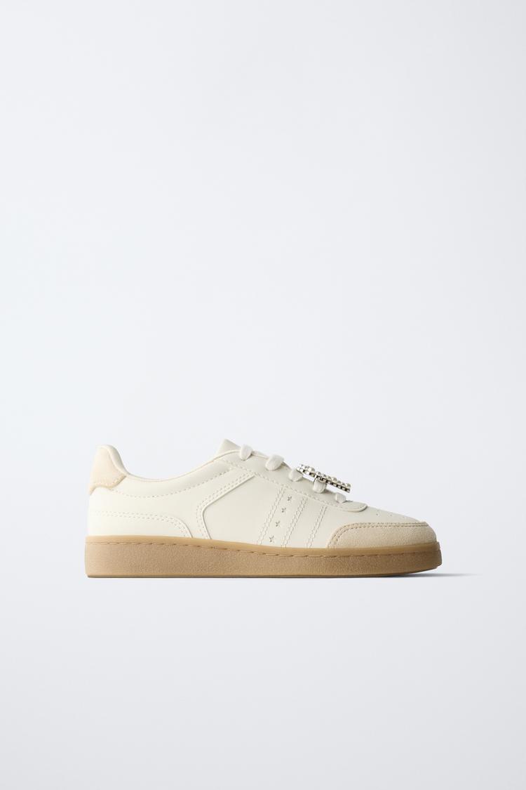 HEART CHARM SNEAKERS