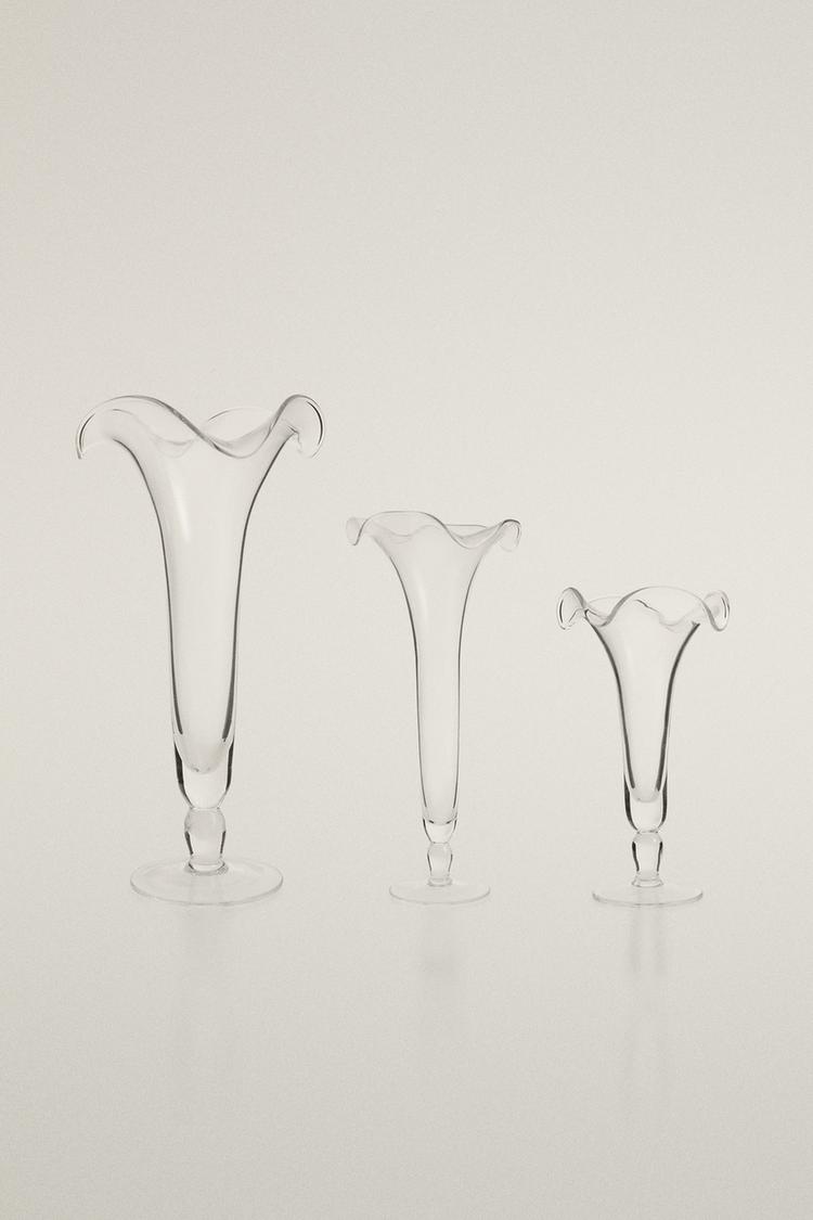 FLOWER-SHAPED GLASS VASE - Zara product image