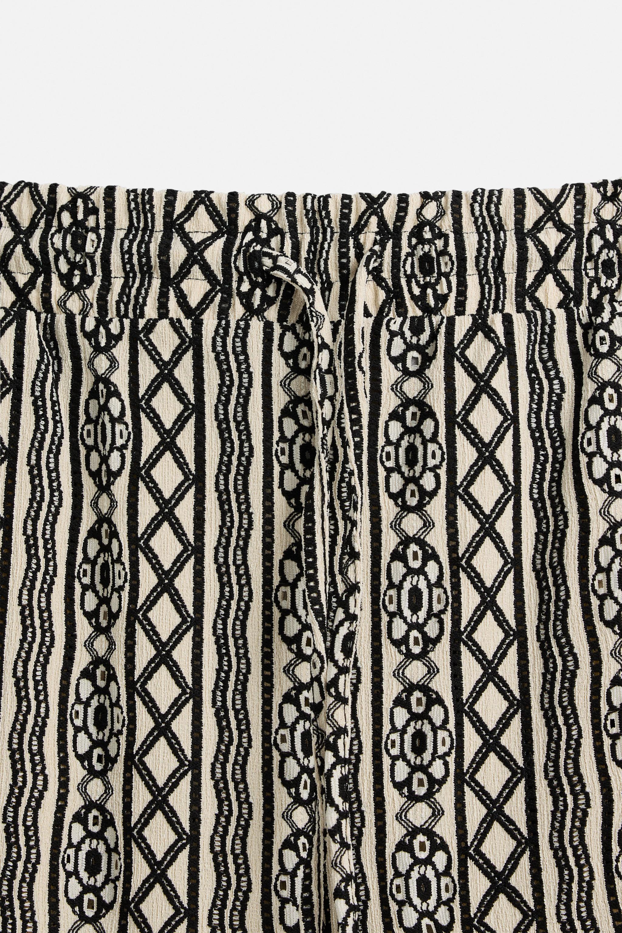 PANTALON RELAXED FIT JACQUARD PERFORÉ