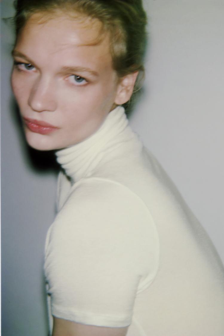 ASYMMETRIC TURTLENECK T-SHIRT - Zara product image