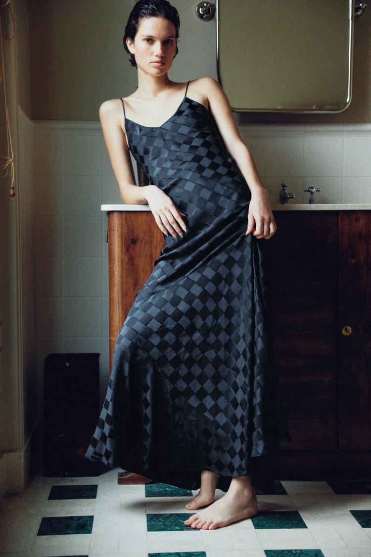 100% SILK DIAMOND JACQUARD DRESS - Zara product image