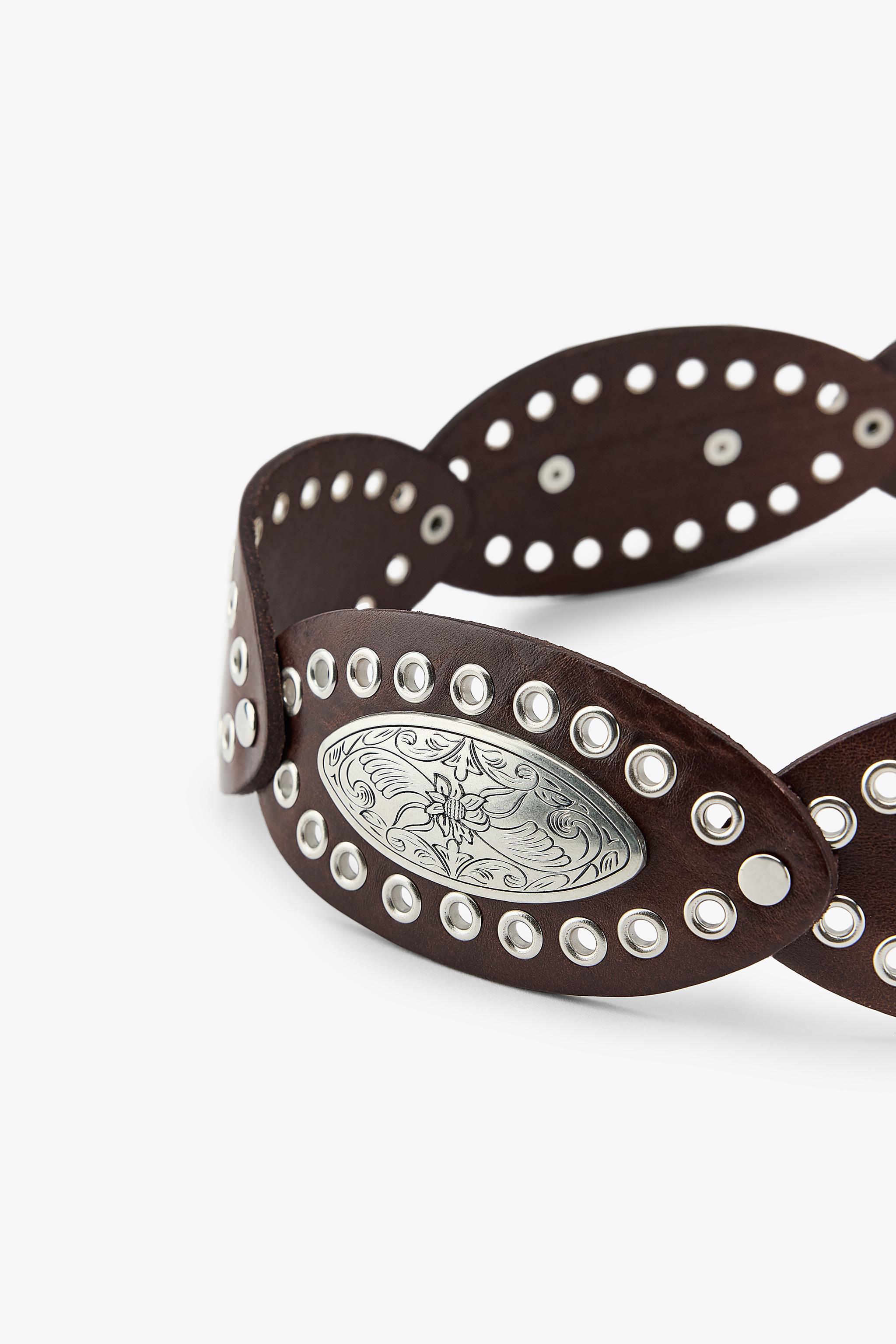 CEINTURE OVALE EN CUIR À CLOUS