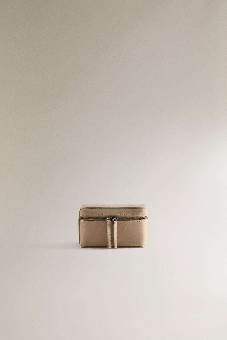 SMALL LEATHER TRAVEL JEWELLERY BOX - Zara product image