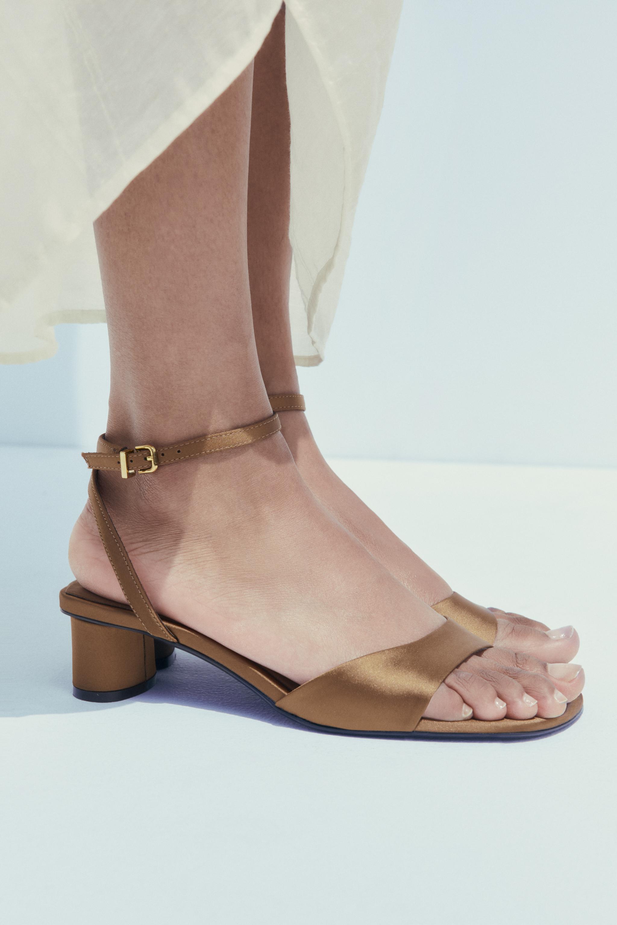 SATIN EFFECT HEELED SANDALS