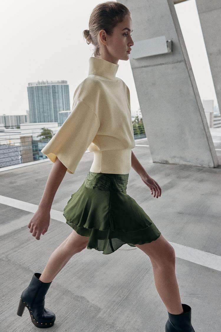 SHORT SLEEVE SHOULDER PAD KNIT JUMPER - Zara product image