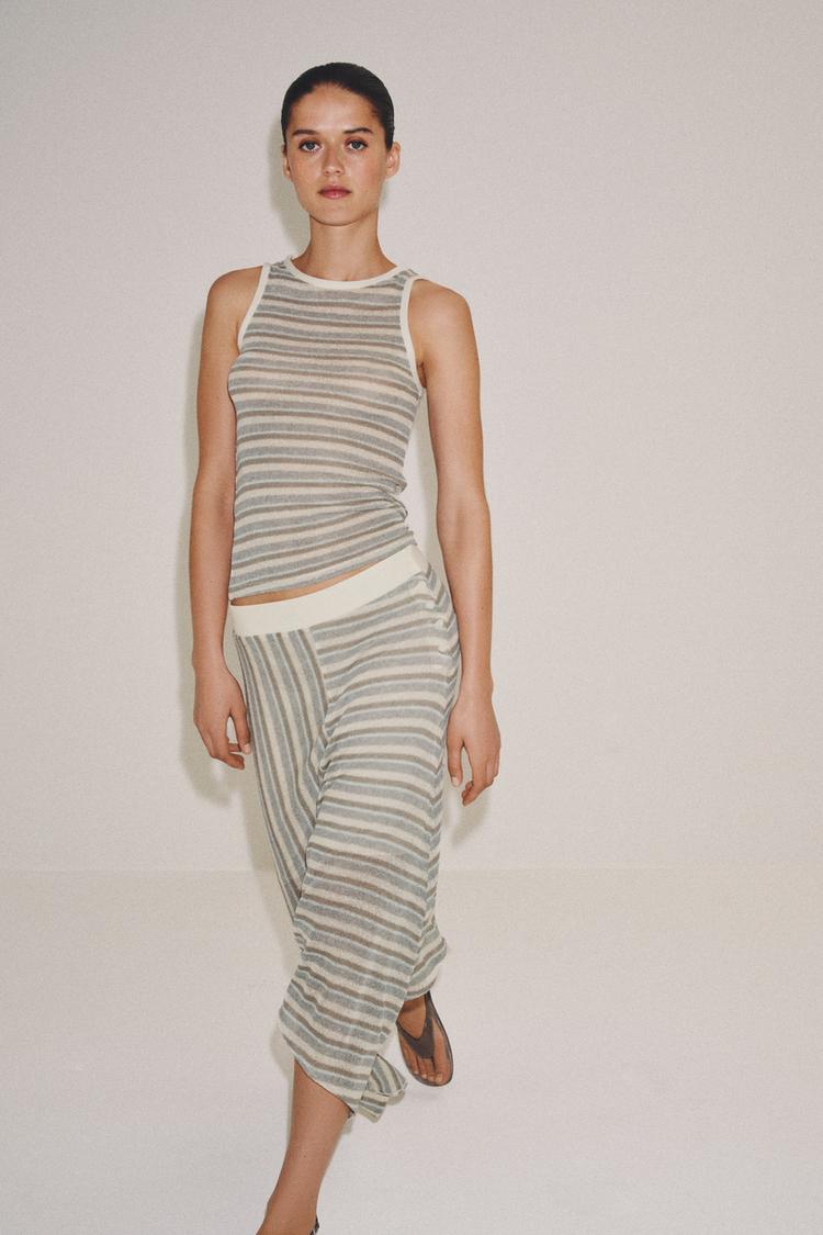 STRIPED SLEEVELESS TOP - Zara product image