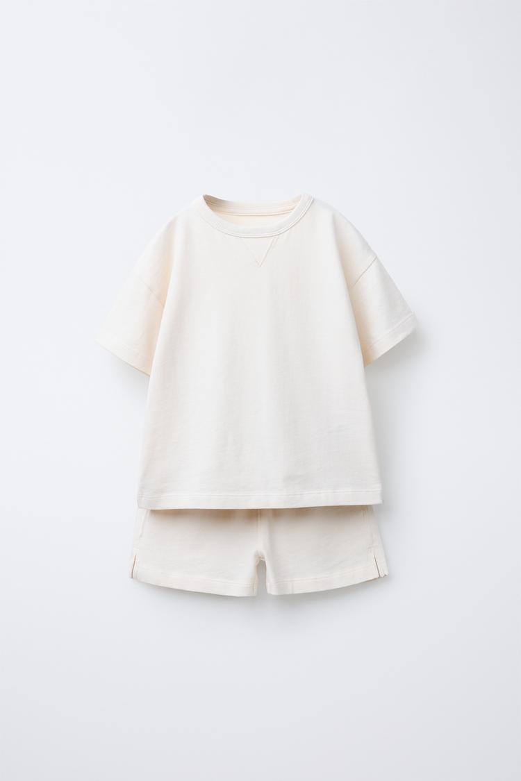 PLAIN T-SHIRT AND BERMUDA JOGGING SET