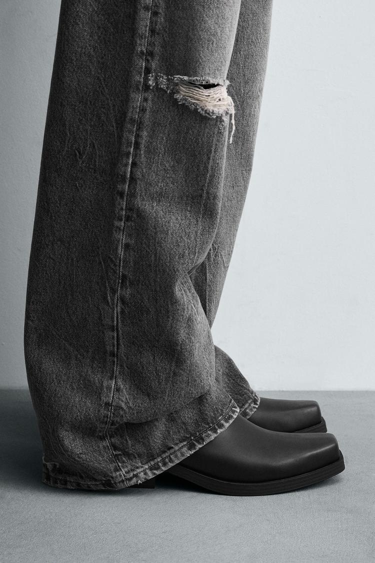 COWBOY BOOTS