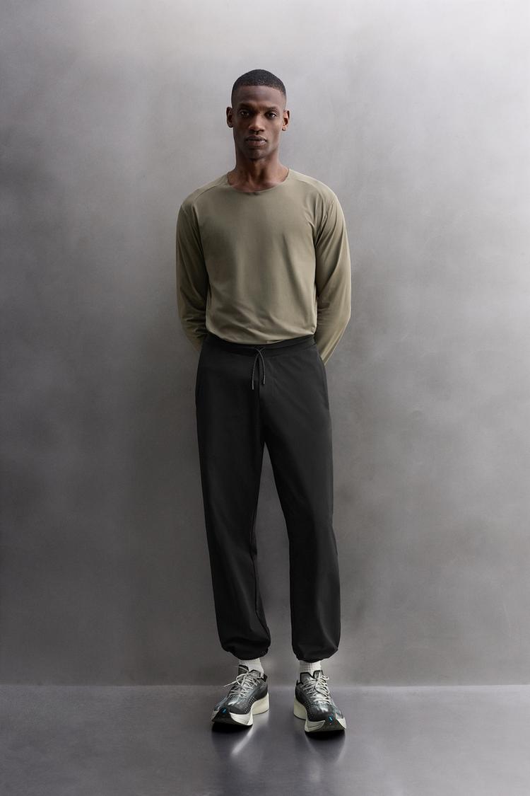 TECHNICAL TRAINING PANTS