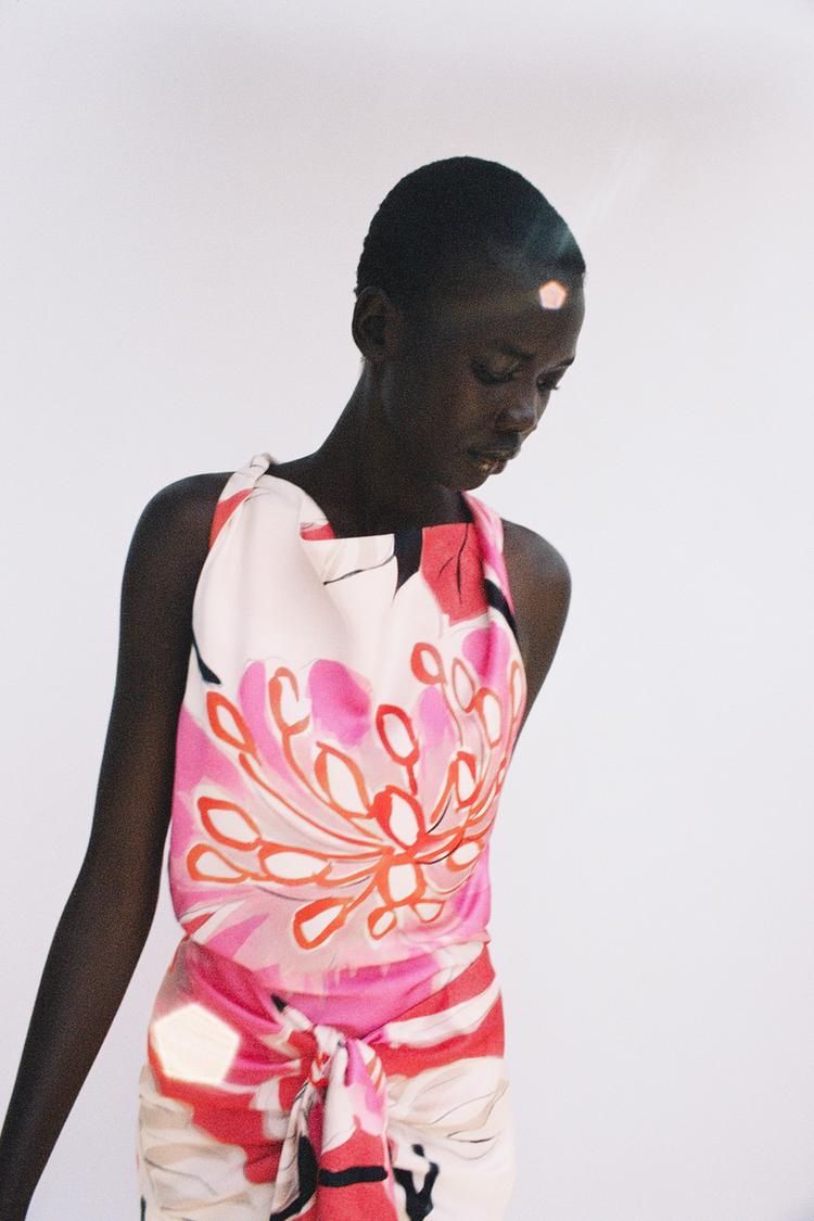 PRINTED SATIN EFFECT TOP - Zara product image