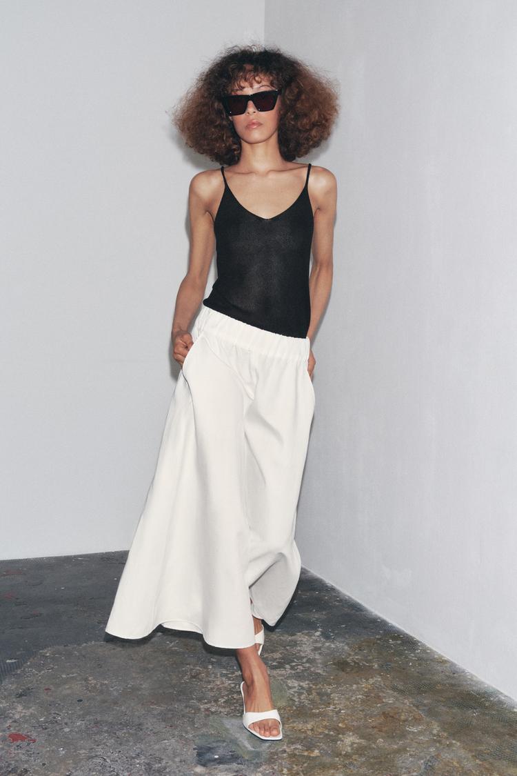 LOW HEELED LEATHER SANDALS - Zara product image